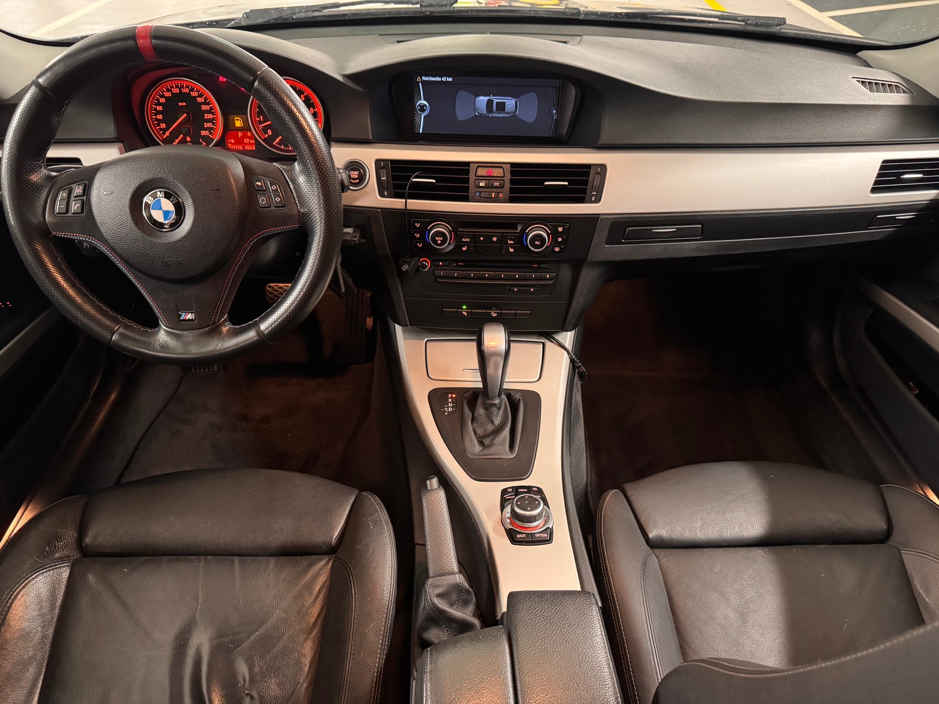 BMW 325i xDrive Touring Steptronic-image-11