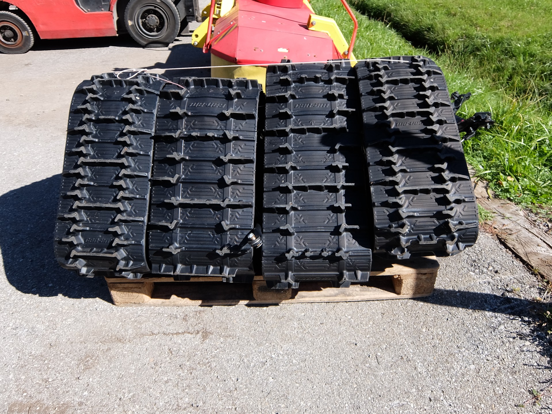 CAN-AM Raupen Apache 360-image-1
