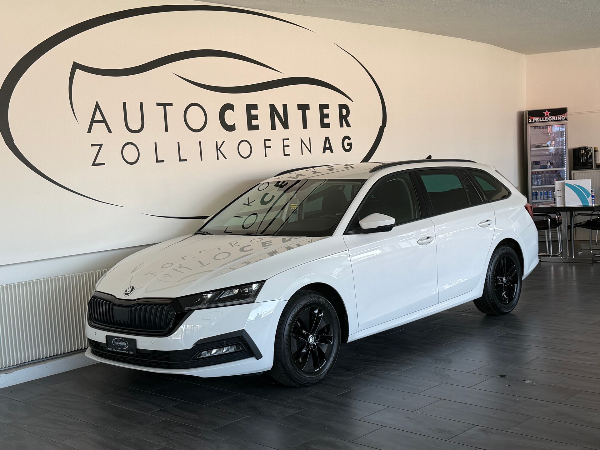 SKODA Octavia Combi 2.0 TDI DSG SportLine 4x4-showroom-element-1