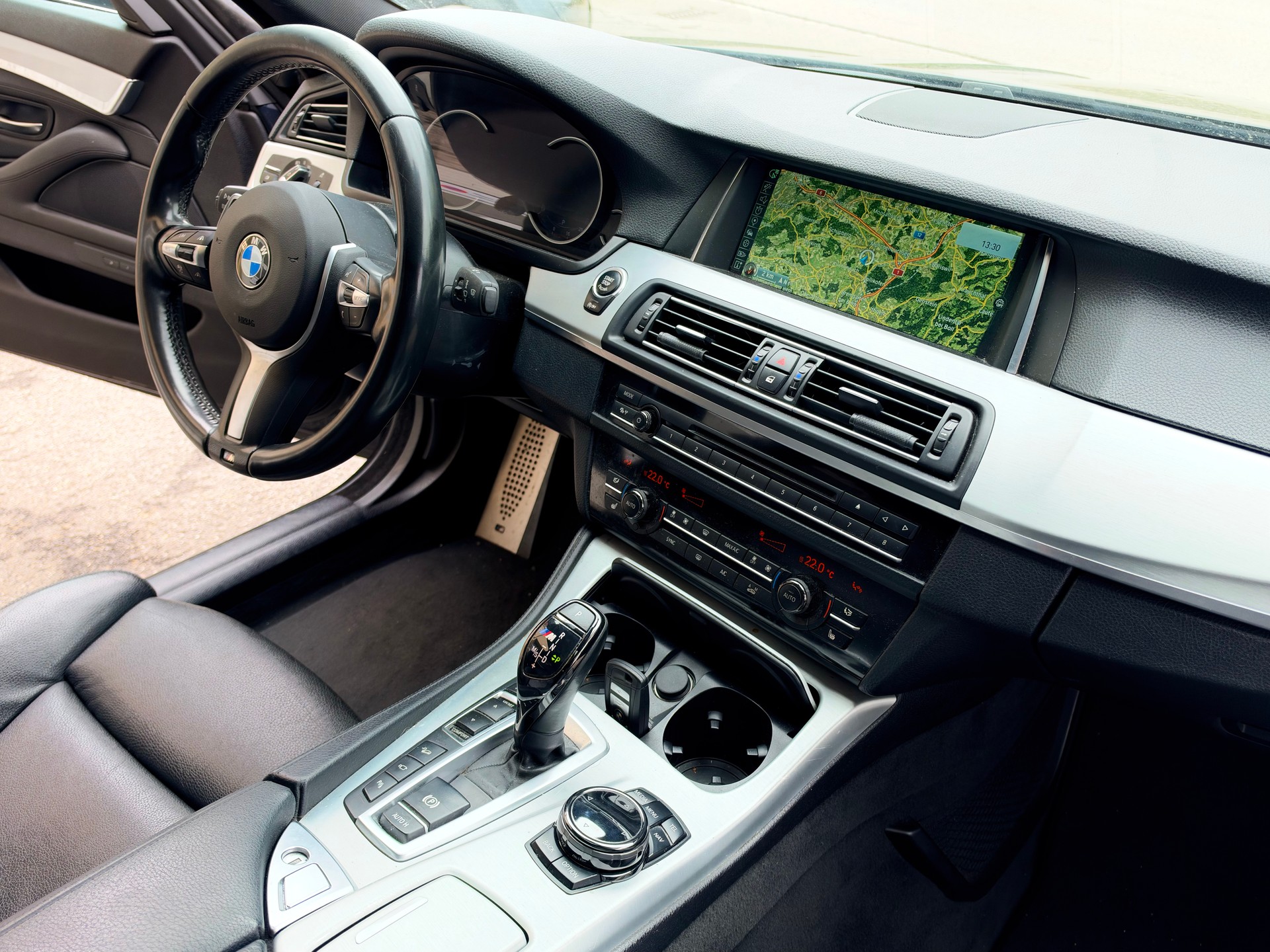 BMW M550d xDrive Steptronic-image-10