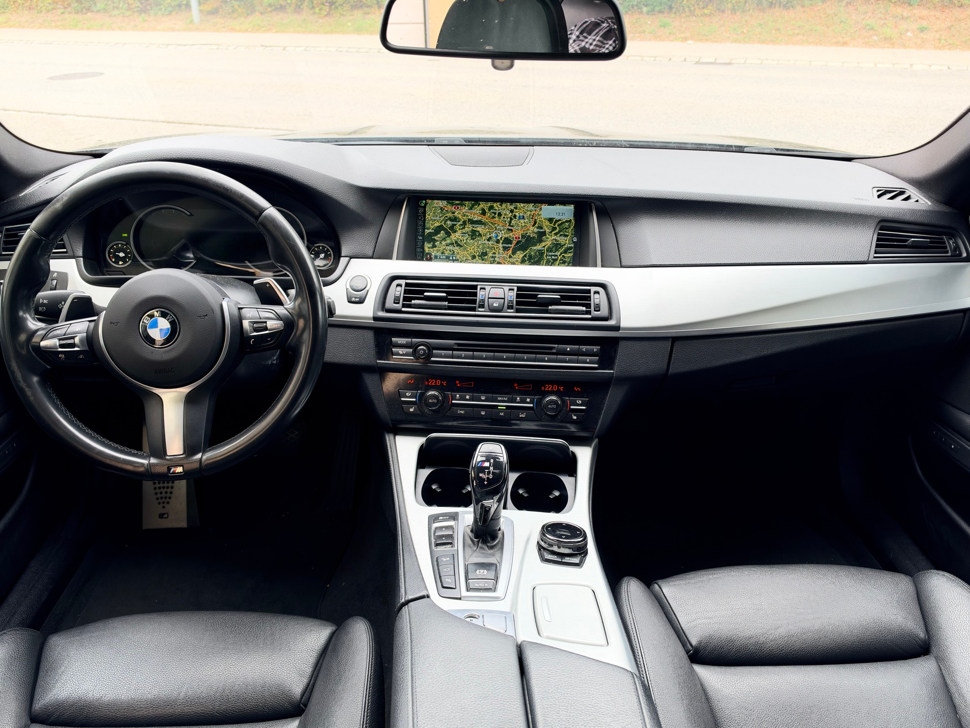 BMW M550d xDrive Steptronic-image-11