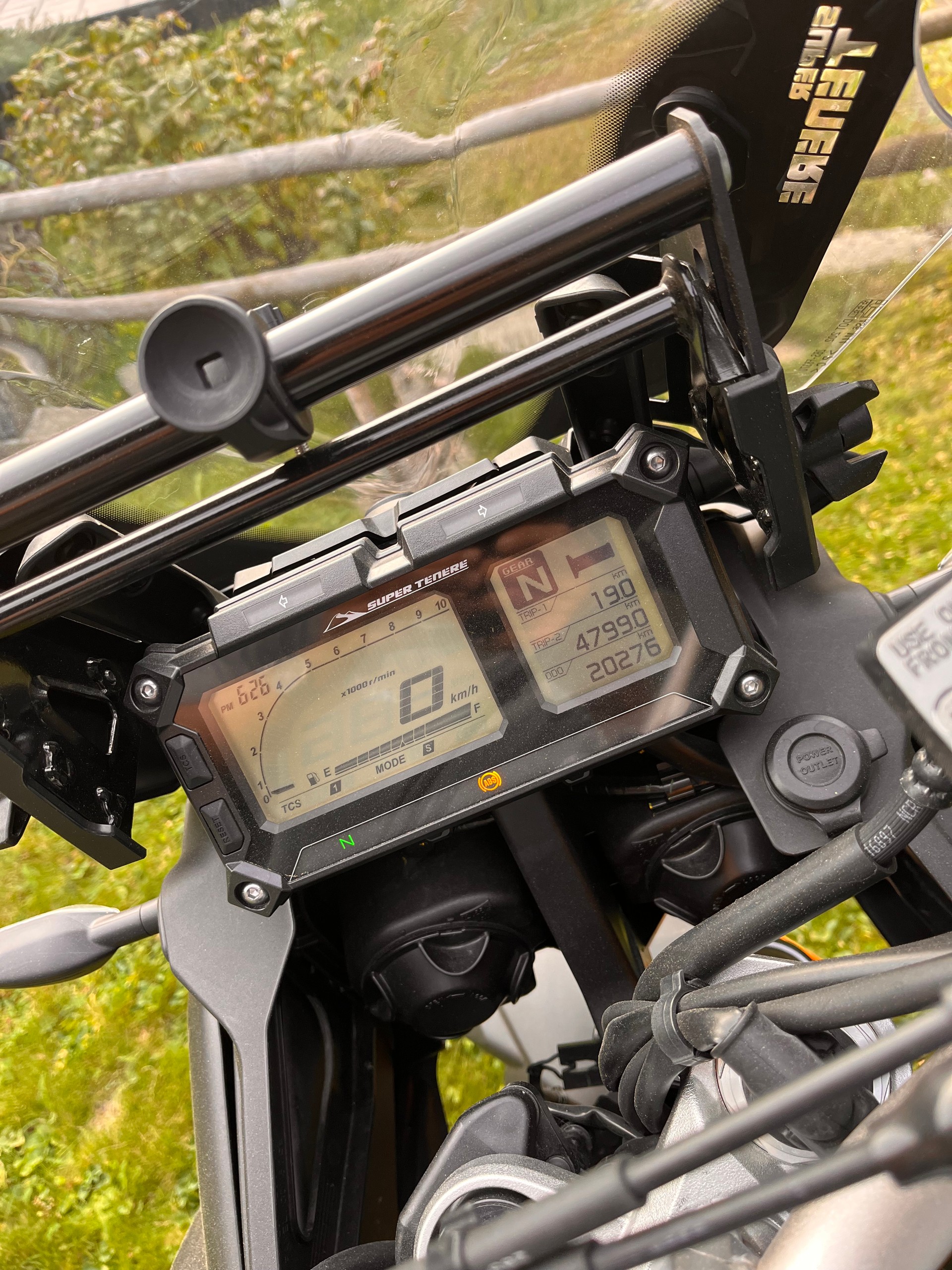 YAMAHA XT 1200 ZE Super Ténéré-image-2