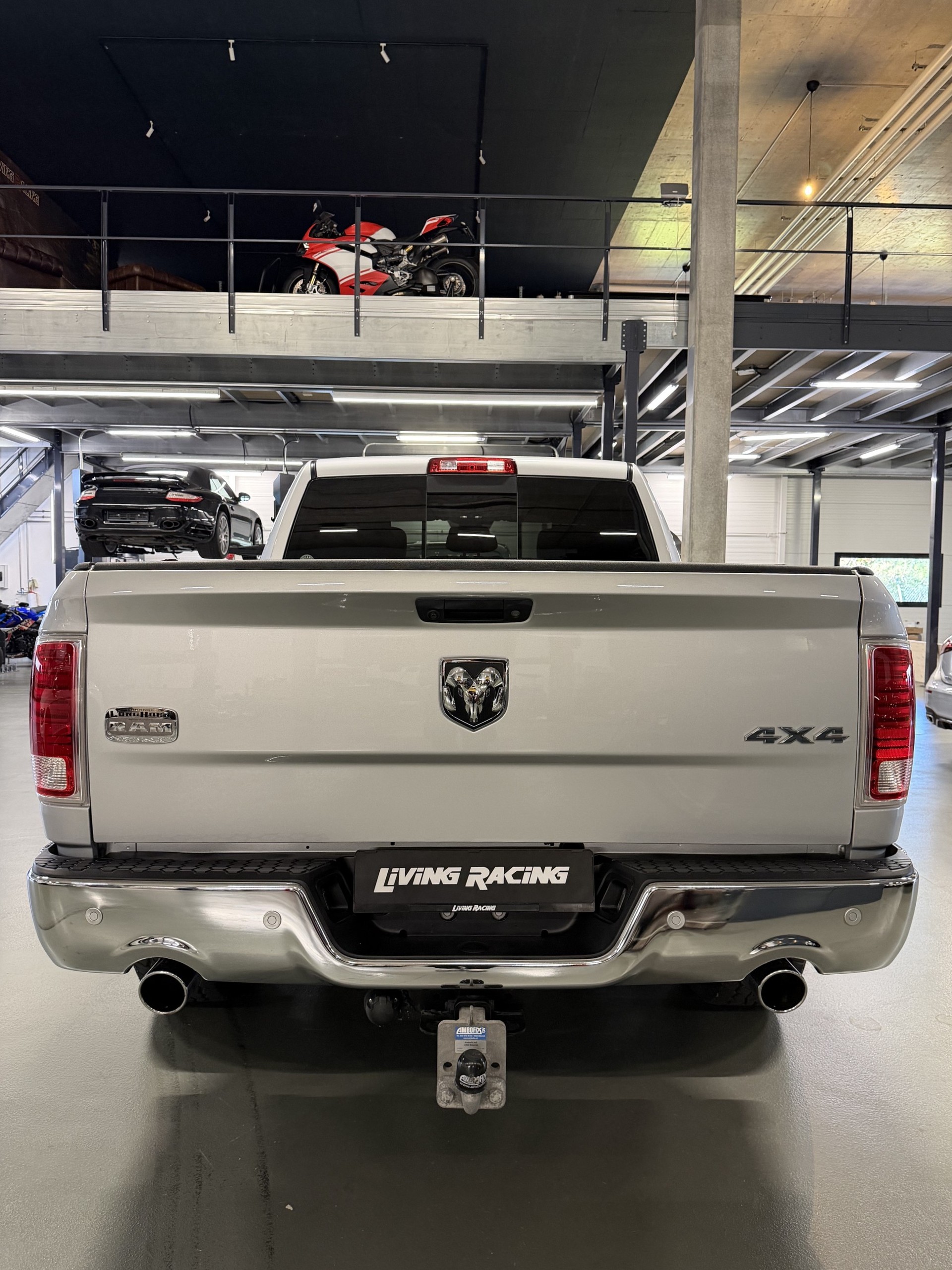 DODGE Ram CrewCab 1500 5.7HEMI *Longhorn*-showroom-element-3