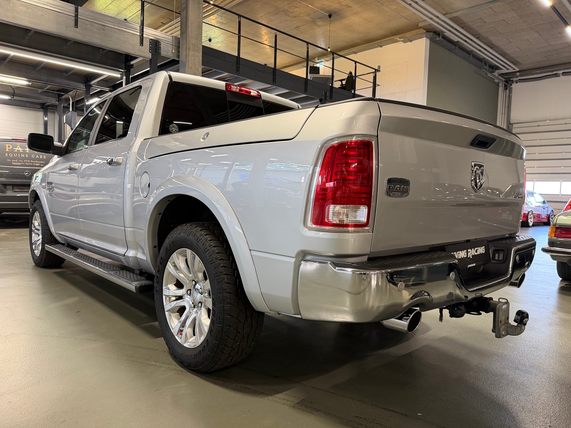 DODGE Ram CrewCab 1500 5.7HEMI *Longhorn*-showroom-element-2
