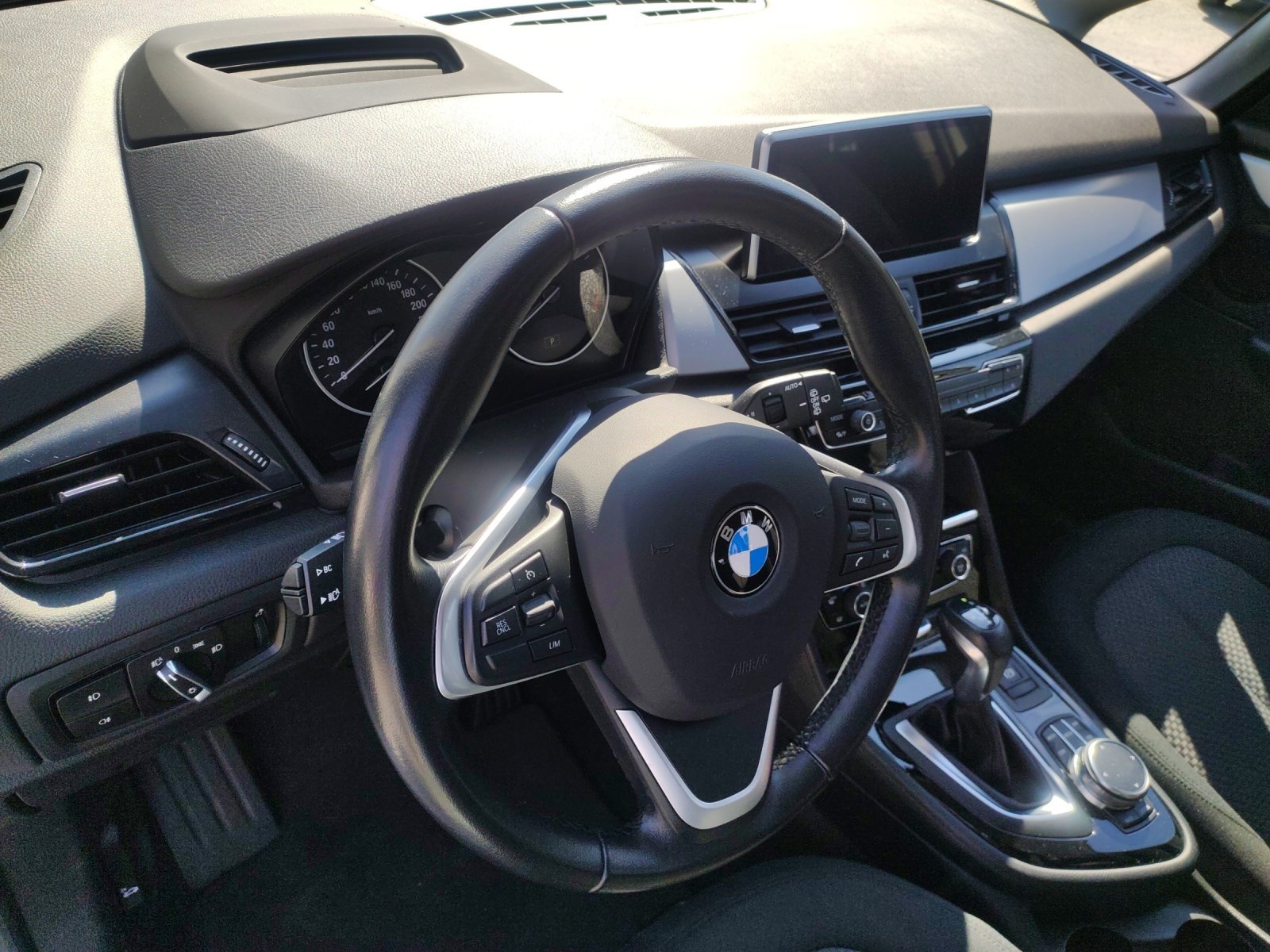 BMW 218d Gran Tourer Steptronic-image-3