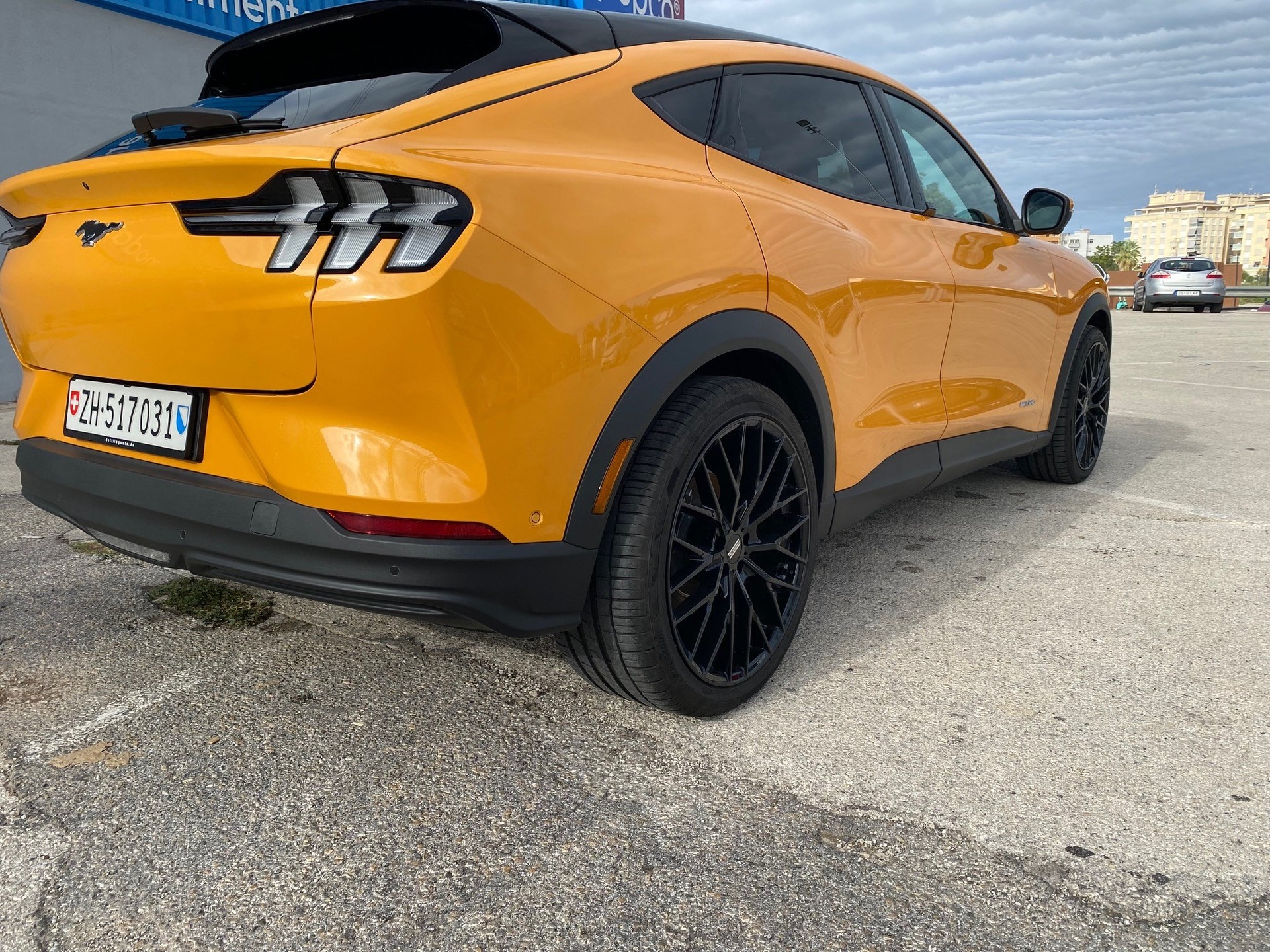 FORD Mustang MACH-E RWD 75 kWh-image-4