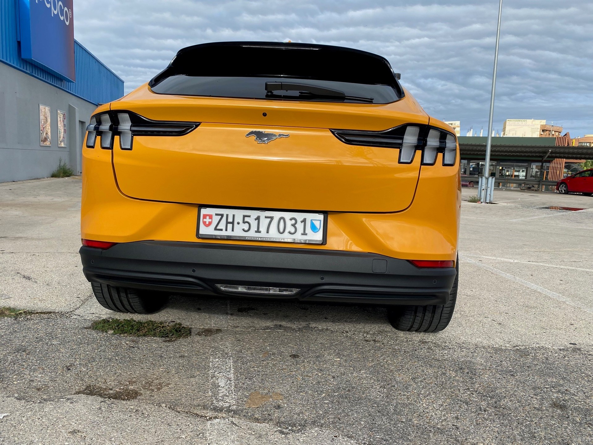 FORD Mustang MACH-E RWD 75 kWh-image-6
