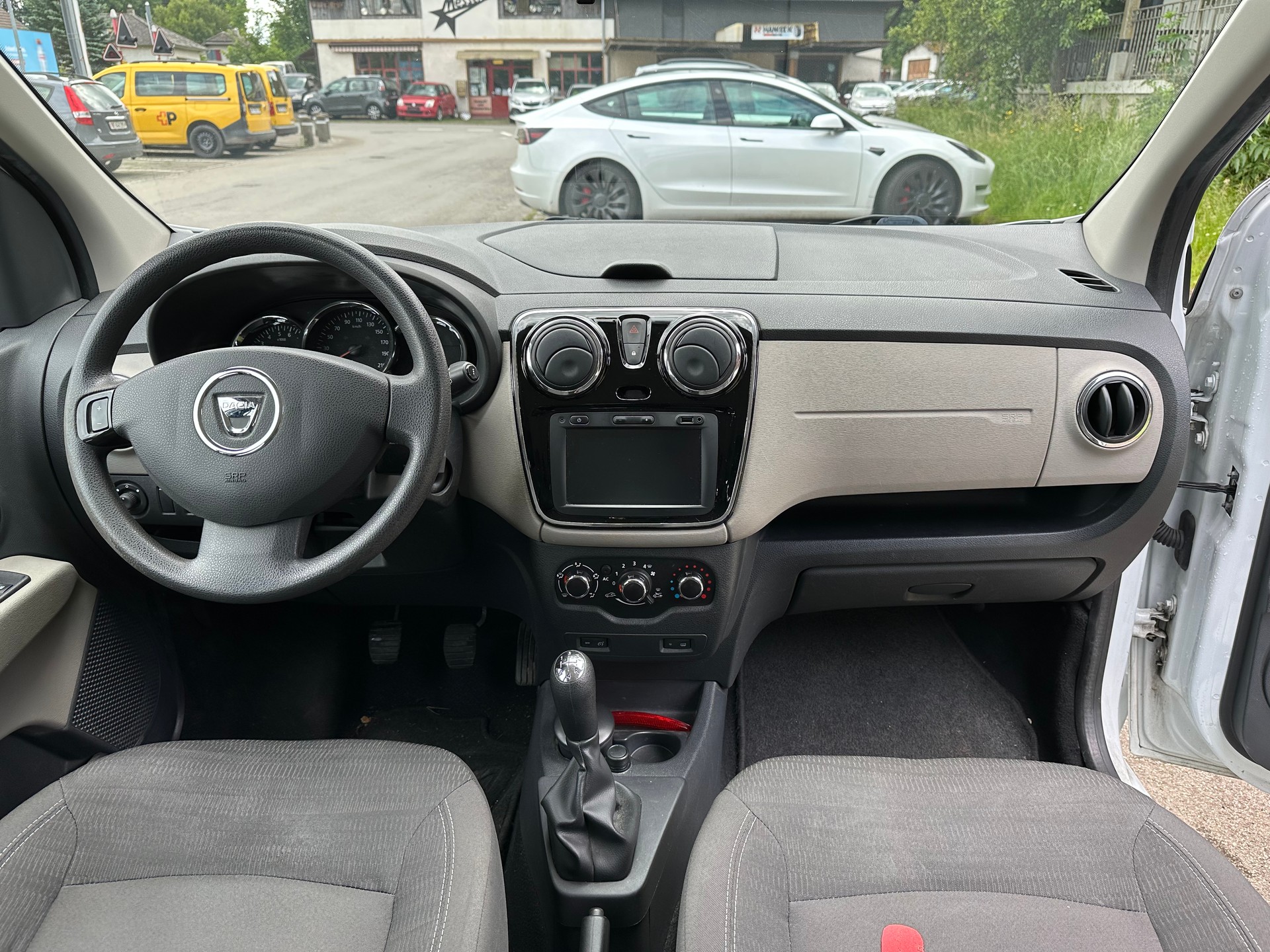 DACIA Lodgy 1.2 Turbo Lauréate 5PL FIXPREIS-image-9