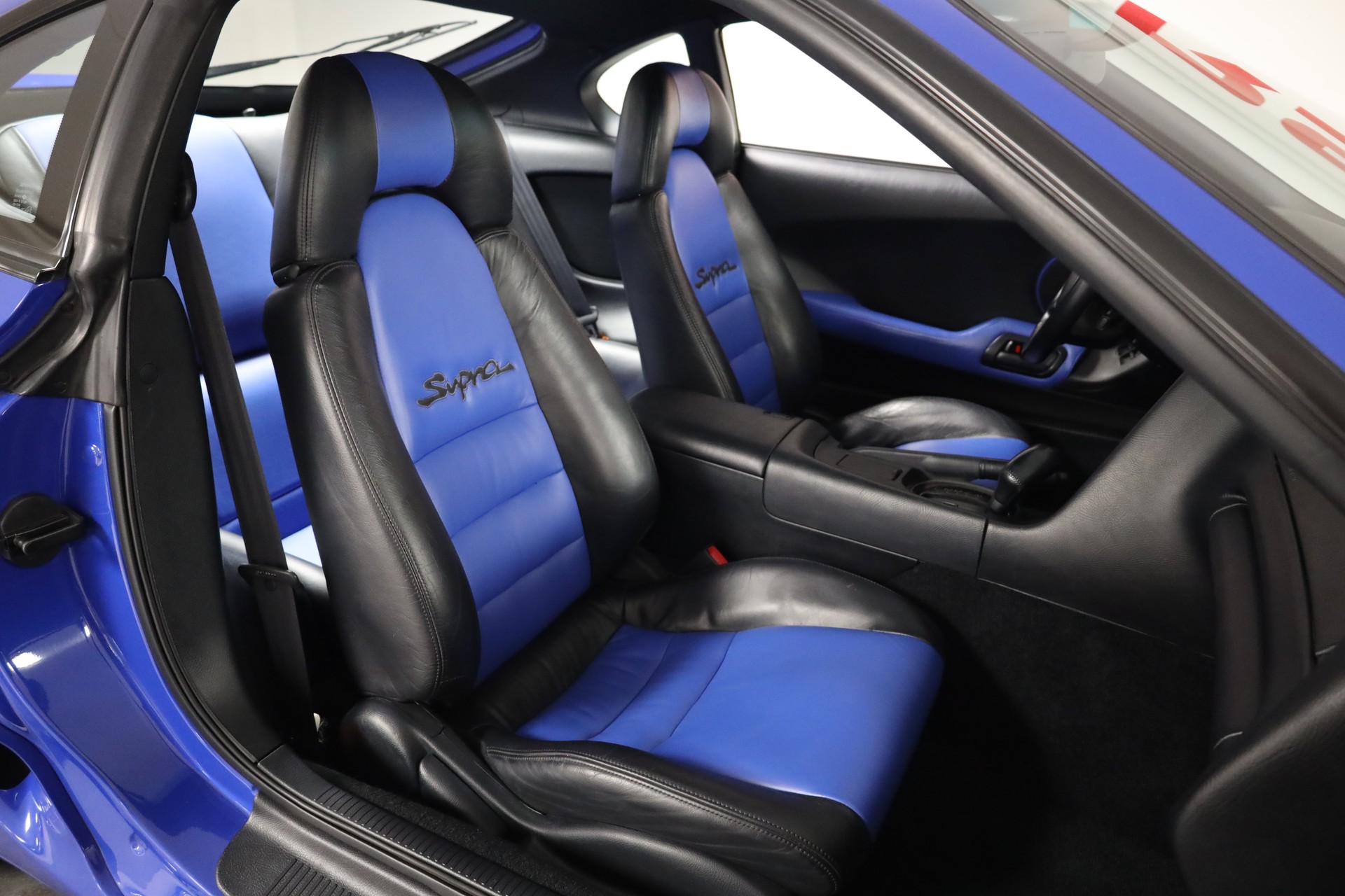 TOYOTA Supra 3.0i TwinTurbo A-image-11