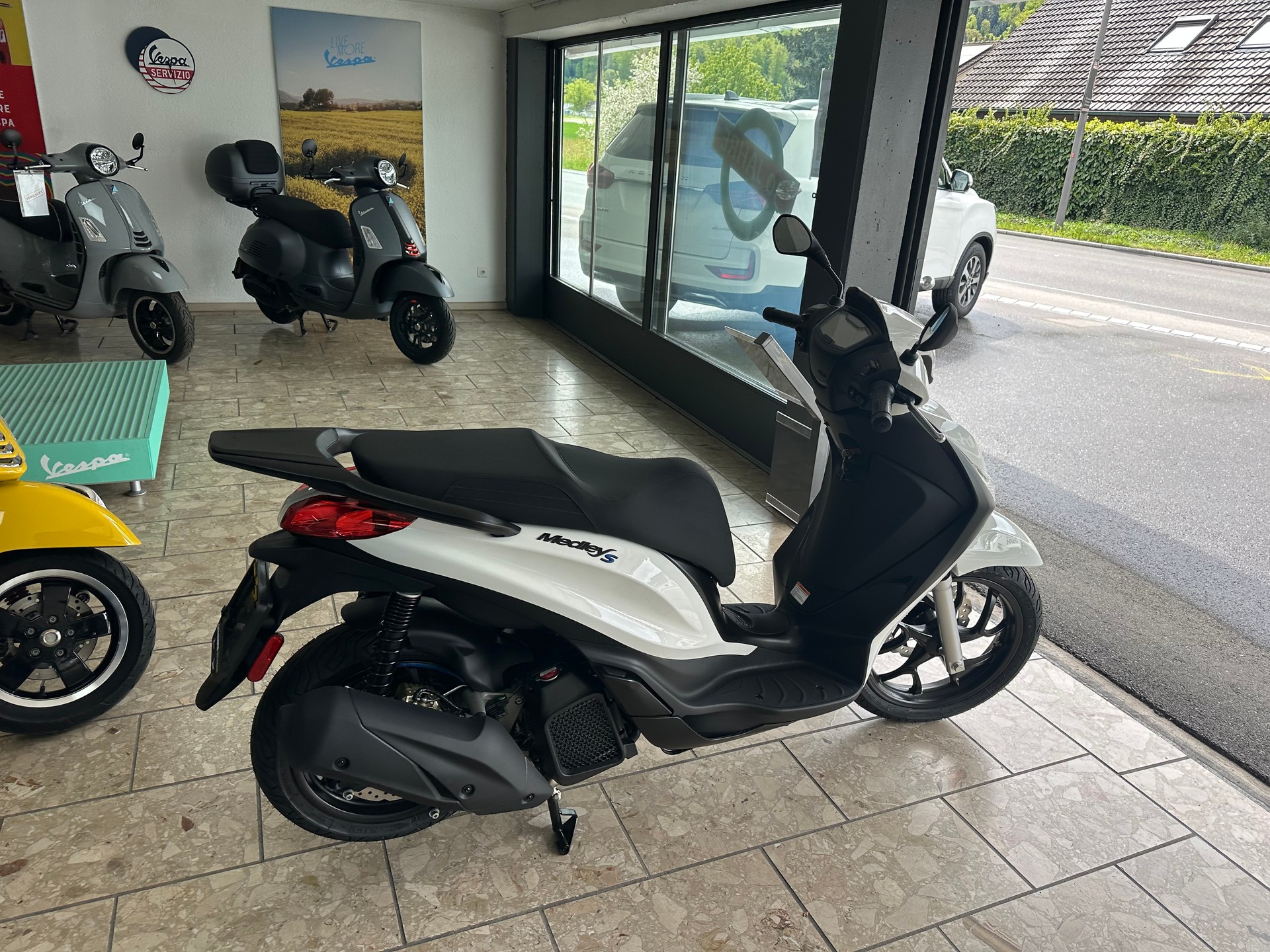 PIAGGIO Medley 125 Sport E5+-image-1