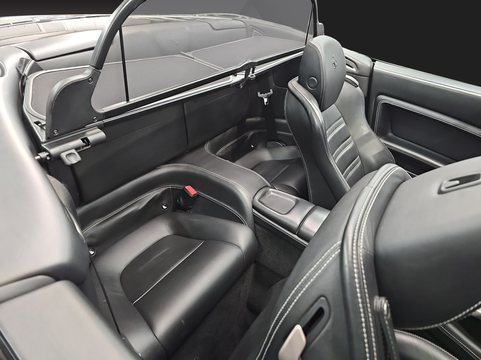FERRARI California 4.3 V8-image-17