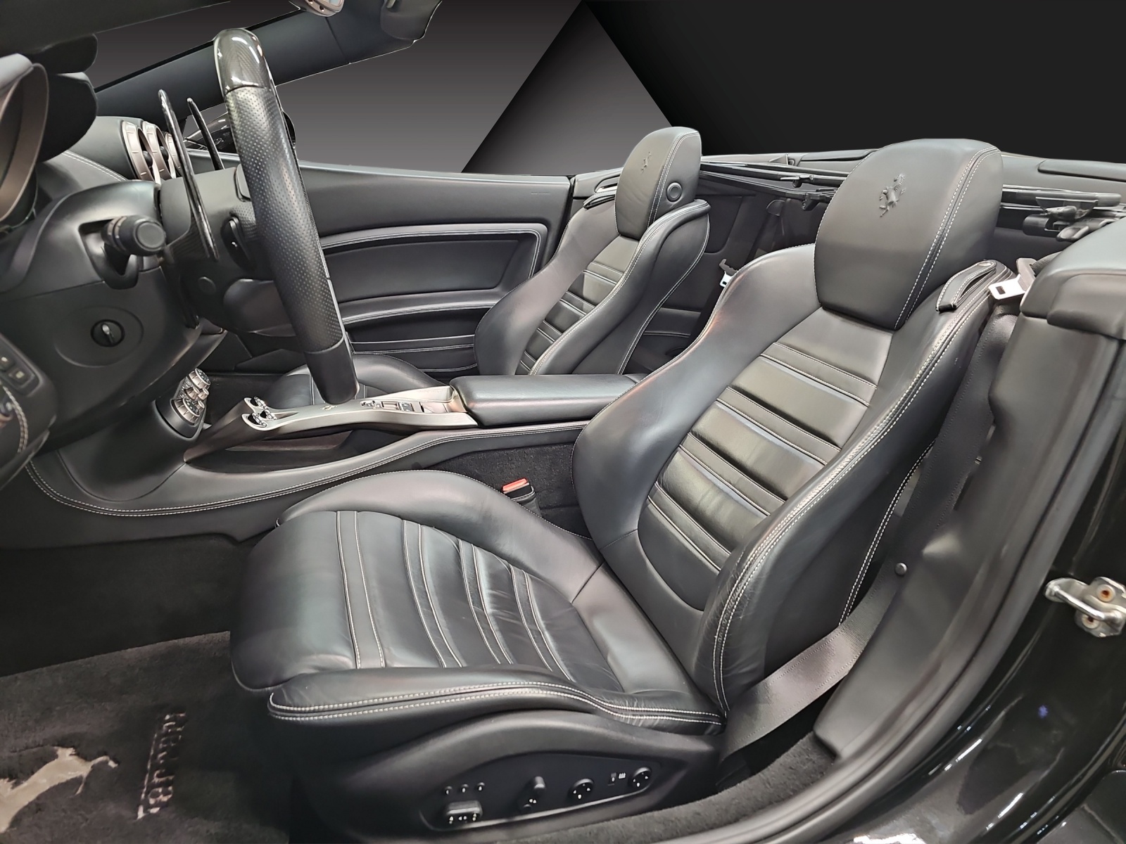 FERRARI California 4.3 V8-image-14