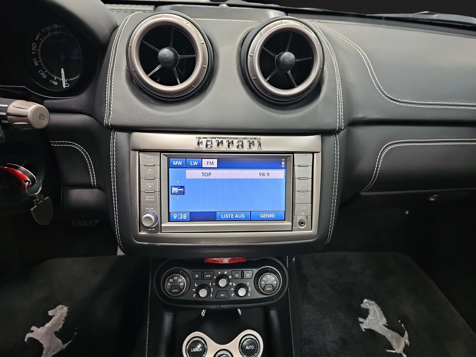 FERRARI California 4.3 V8-image-11
