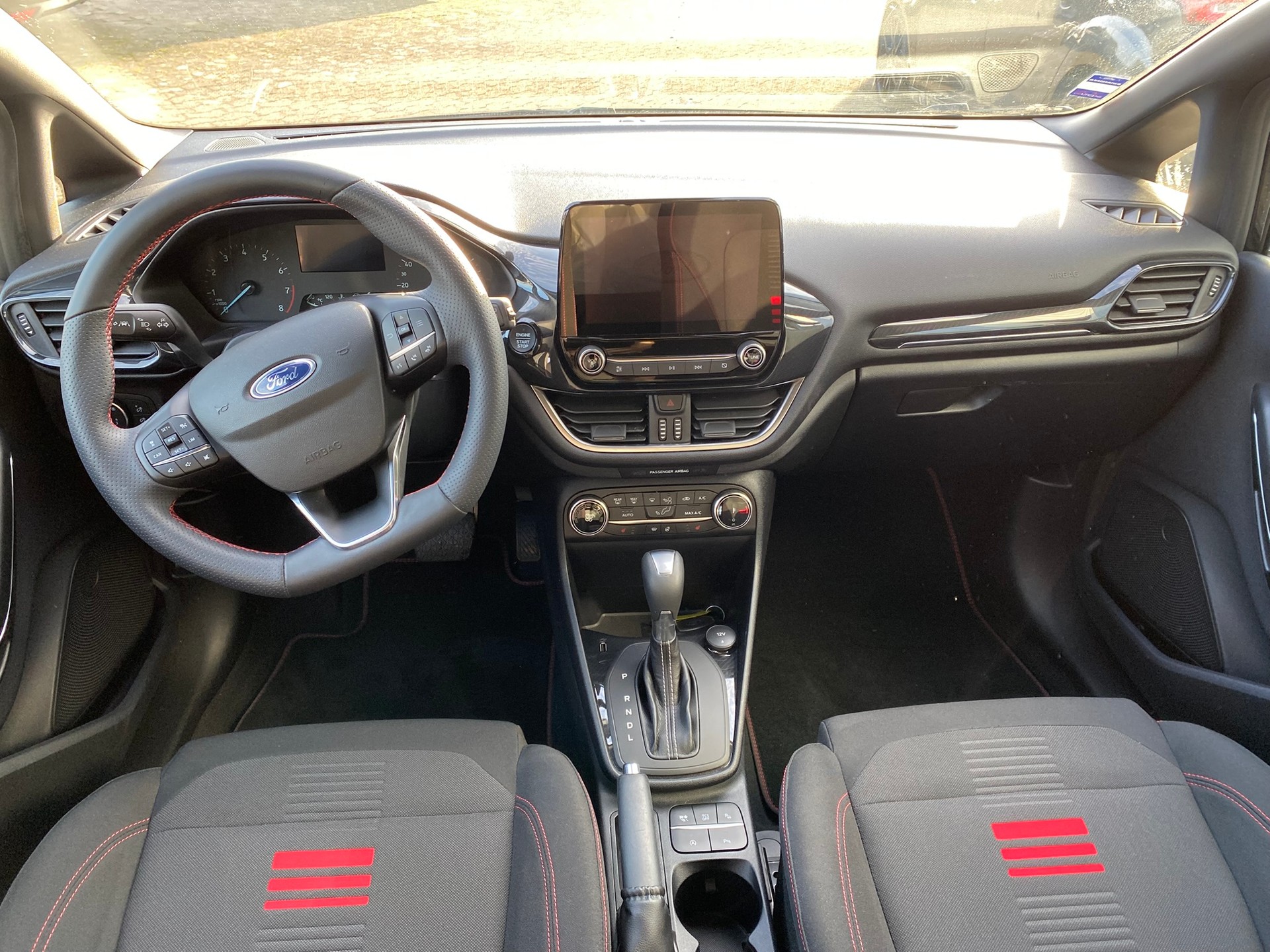 FORD Fiesta 1.0 SCTi MHEV ST Line X Automat-image-3