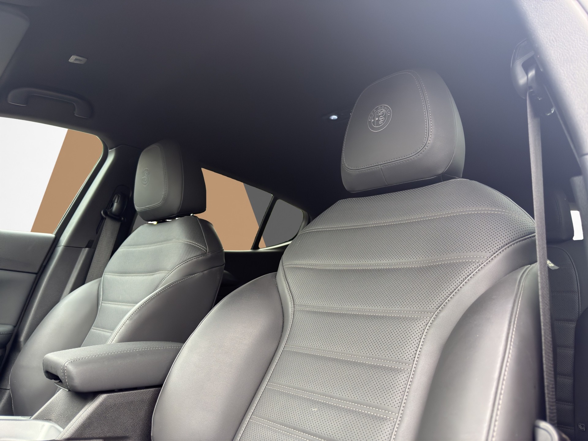 ALFA ROMEO Tonale 1.5 Veloce Premium-image-19