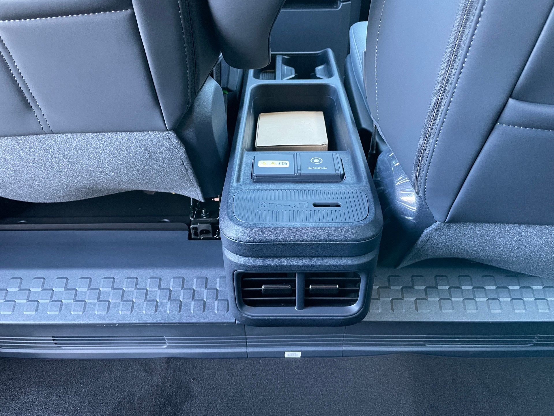 KIA PV5 71.2 kWh Elite mit Wärmepumpe, VOLLAUSSTATTUNG-image-20