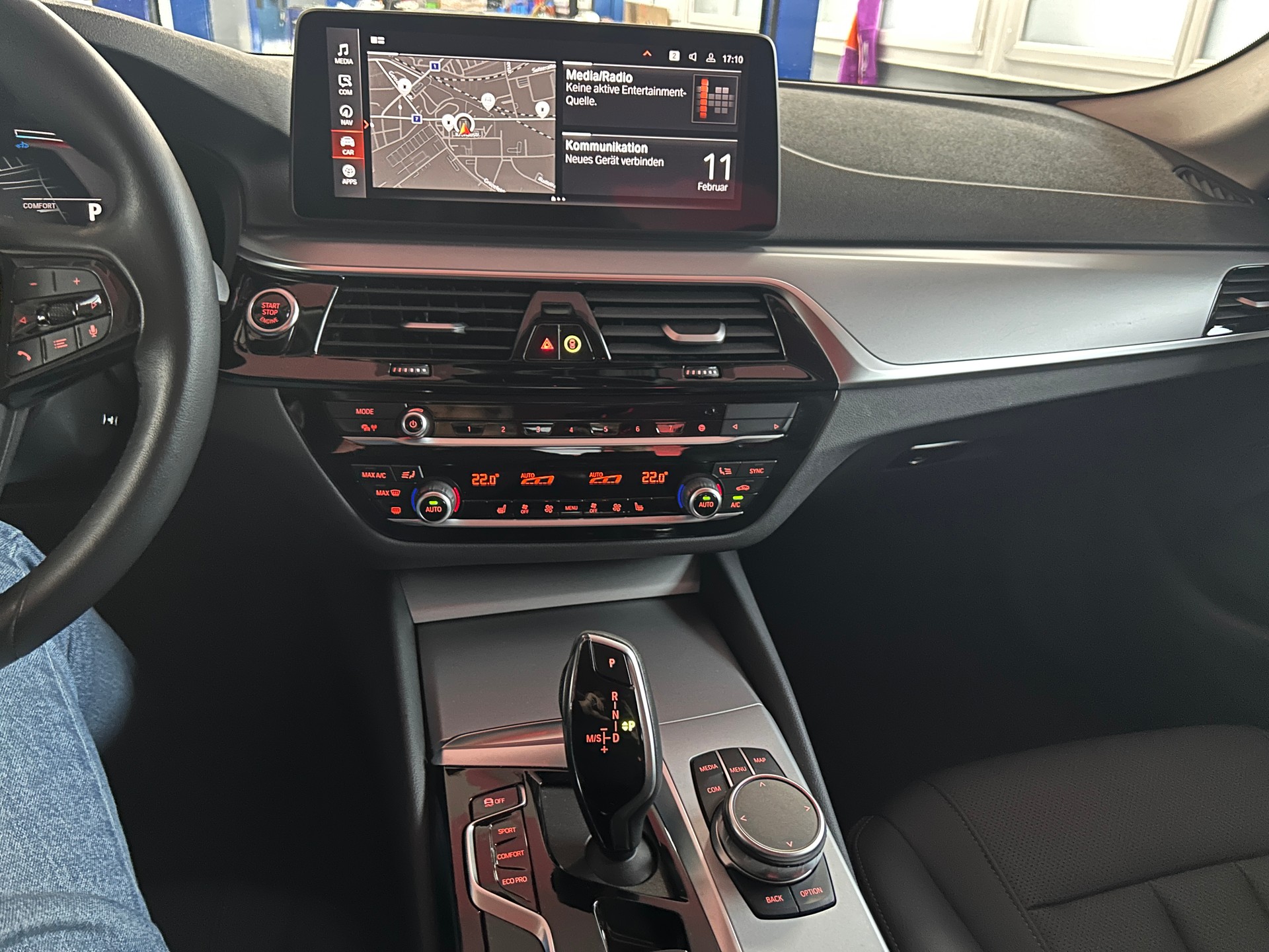 BMW 530i xDrive-image-6