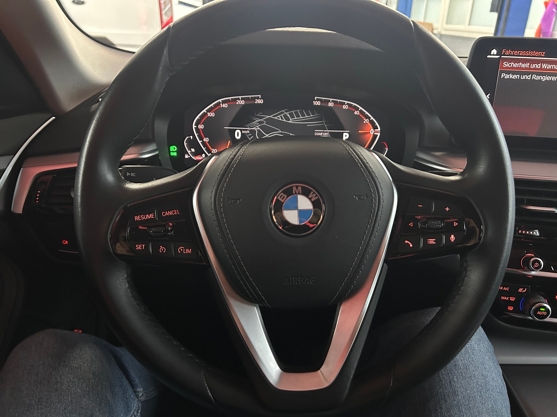 BMW 530i xDrive-image-8