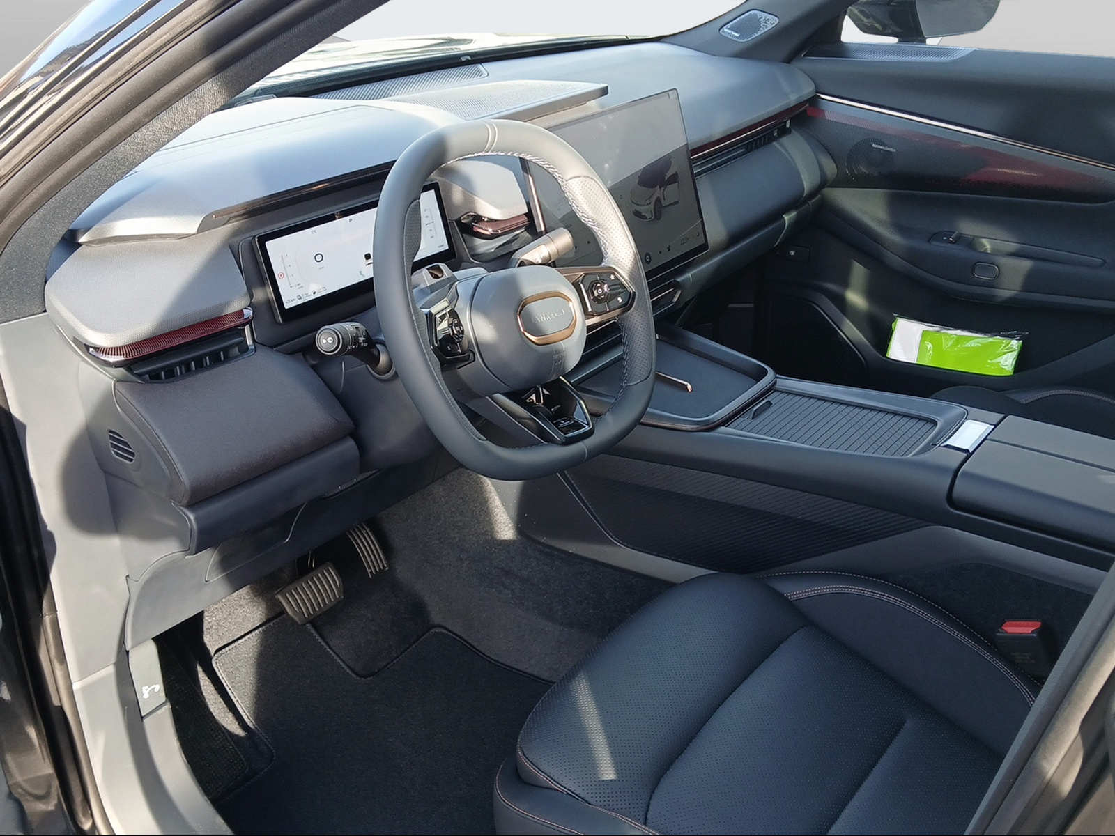 LYNK & CO 08-image-10