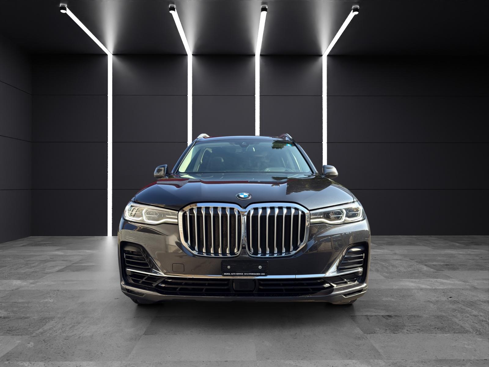 BMW X7 30d xDrive SAG 6 Plätzer, El. abschwenkbare Anhängerkupplung usw...-image-8