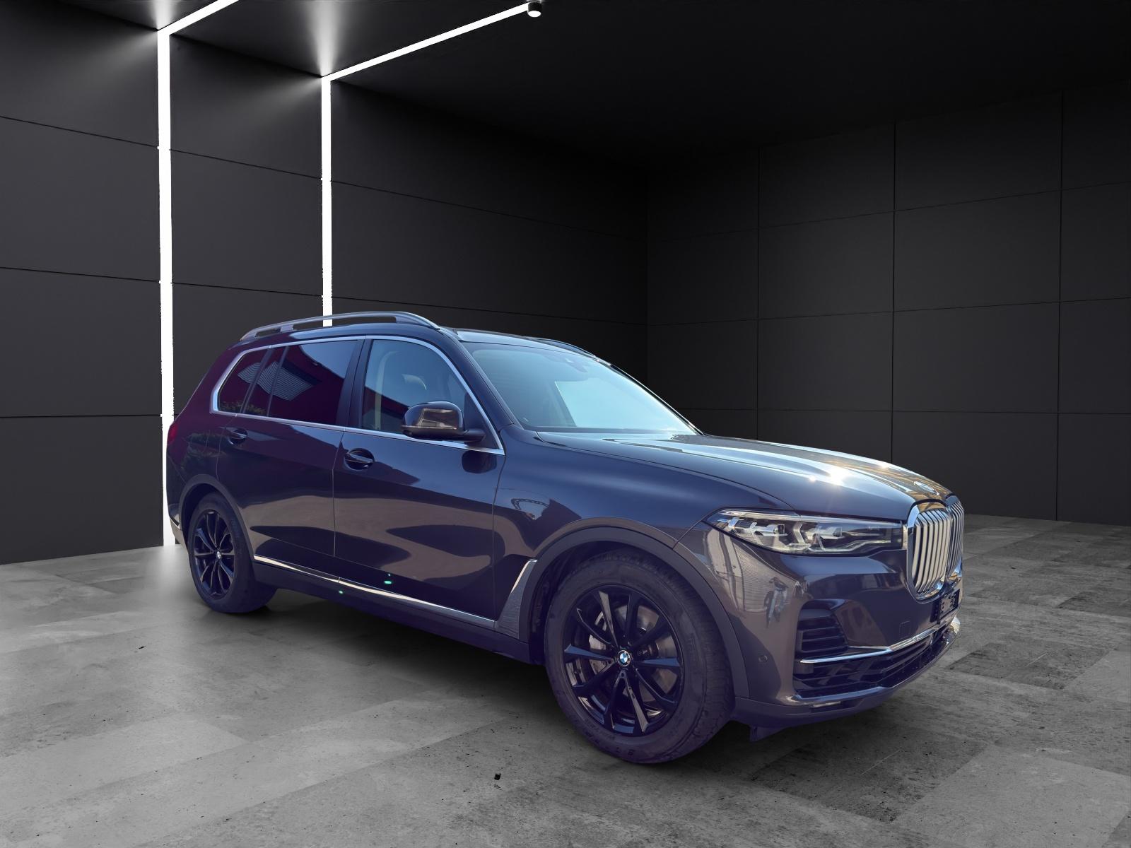 BMW X7 30d xDrive SAG 6 Plätzer, El. abschwenkbare Anhängerkupplung usw...-image-7