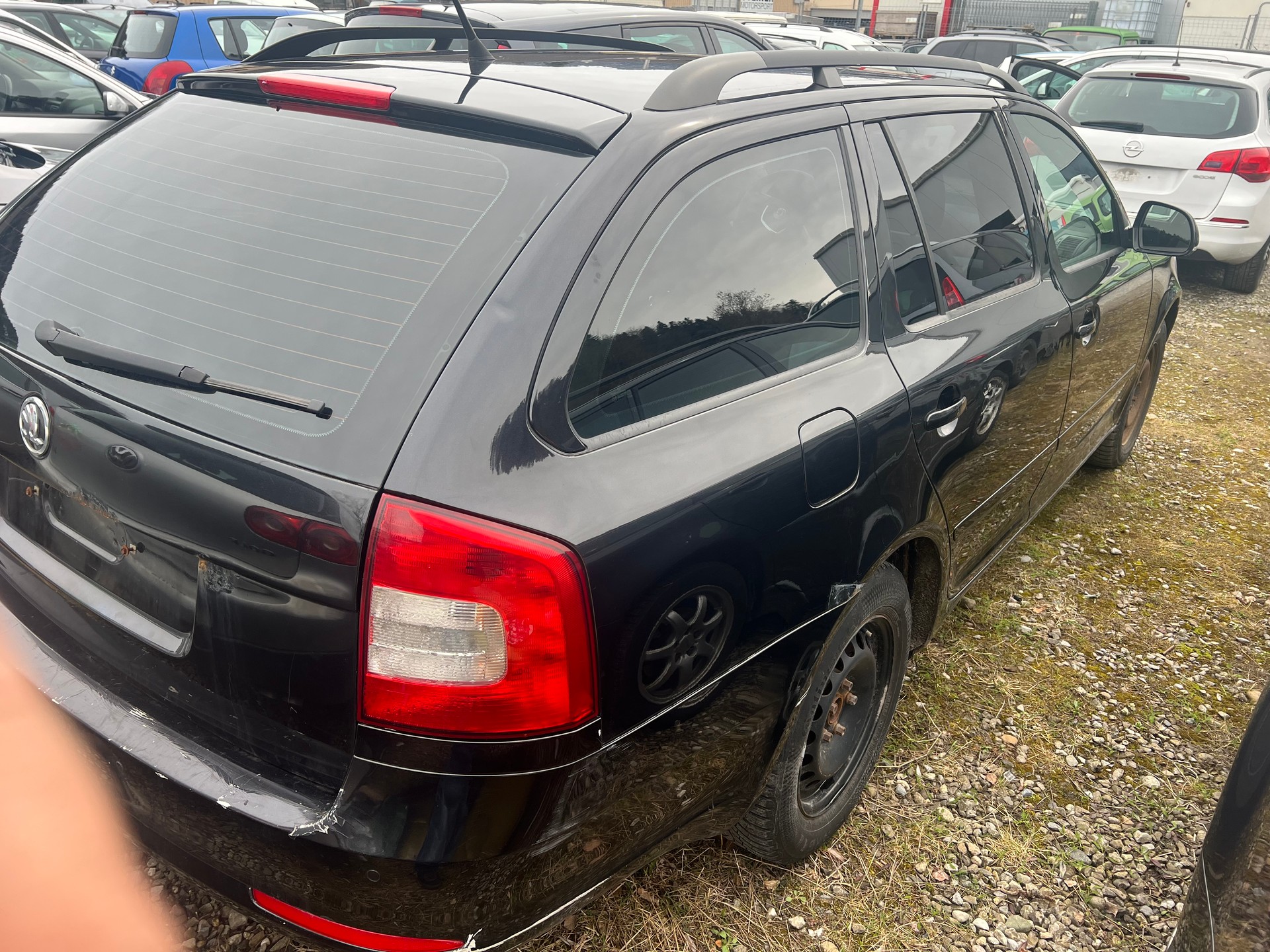SKODA Octavia Combi 1.8 TSI Laurin & Klement 4x4-image-1