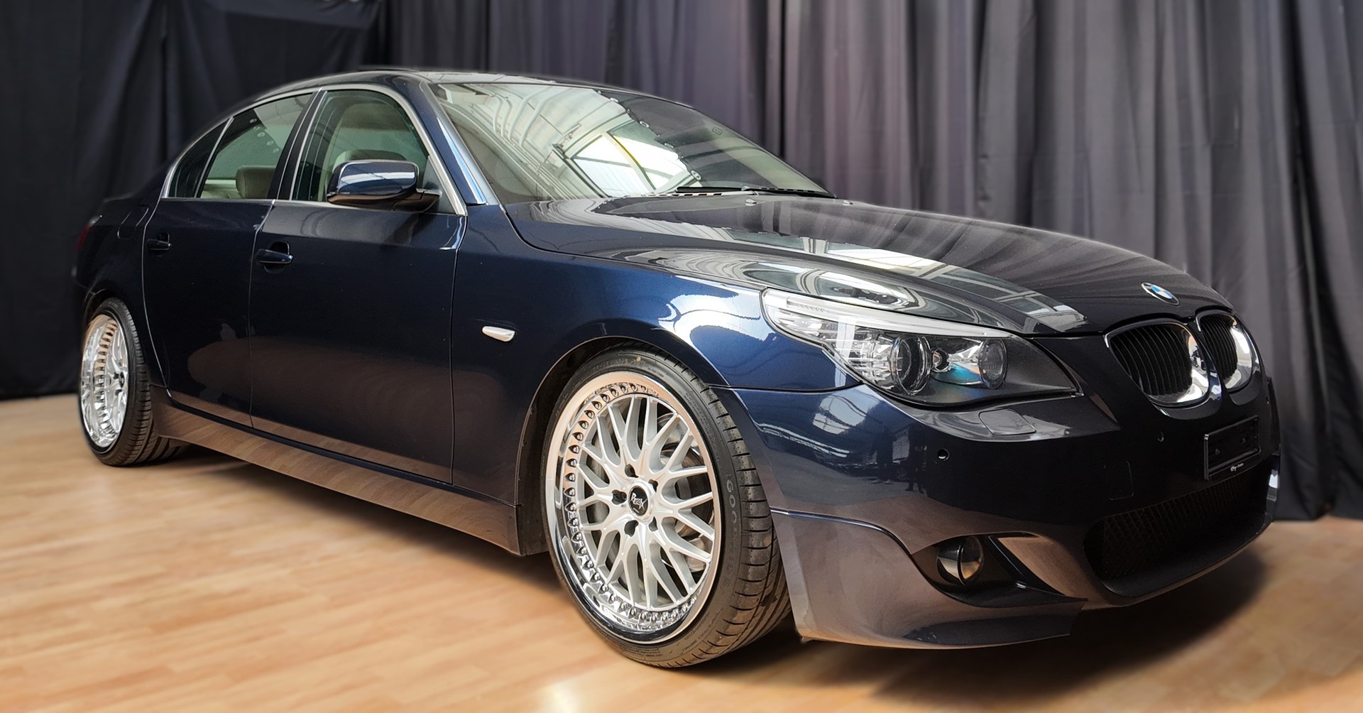 BMW 523i Manual-image-1