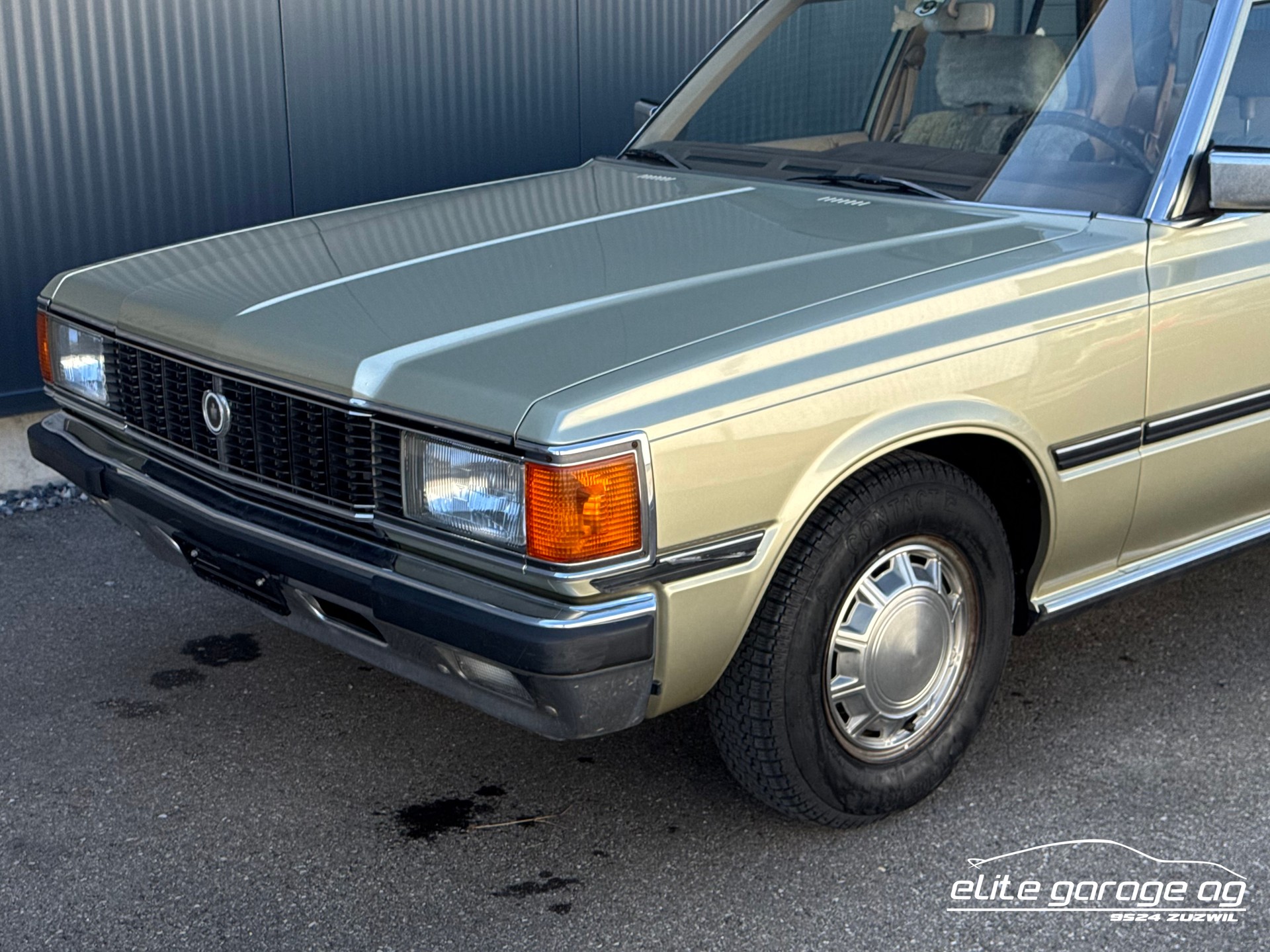 TOYOTA Crown 2800i Station-image-4