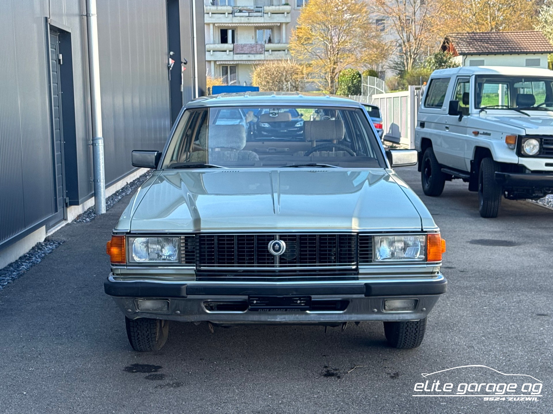 TOYOTA Crown 2800i Station-image-3