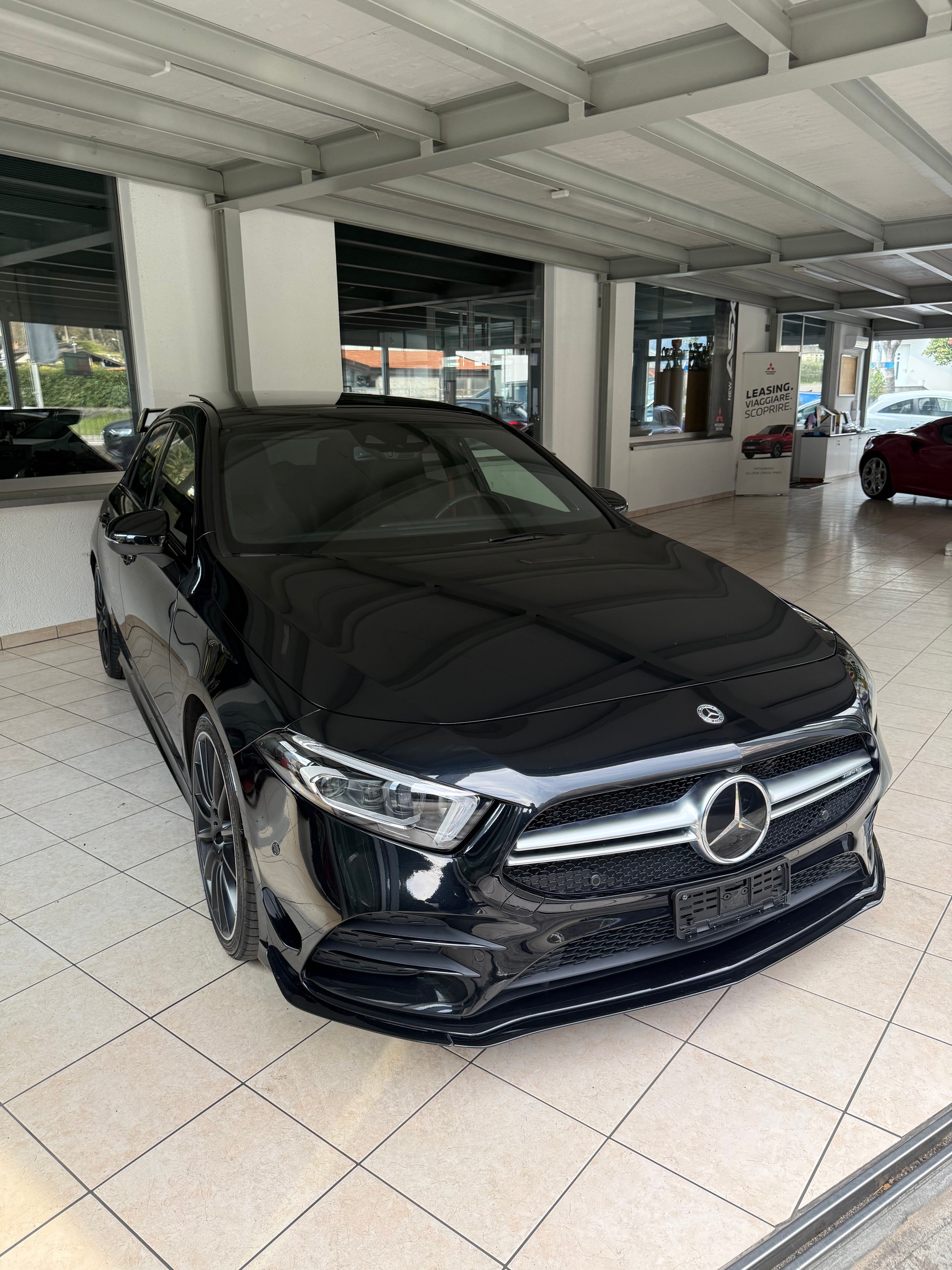 MERCEDES-BENZ A 35 AMG 4Matic Speedshift-image-9