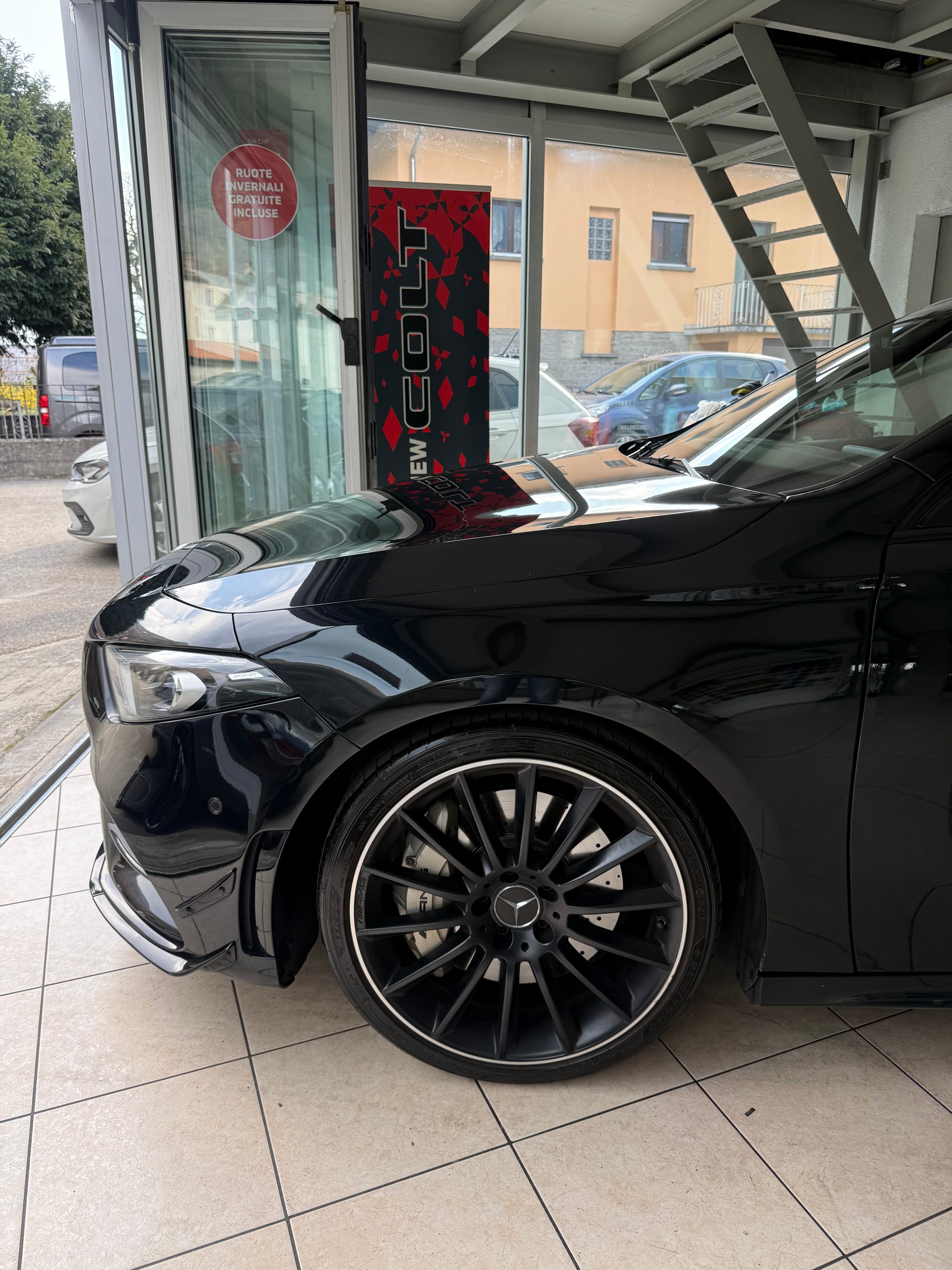 MERCEDES-BENZ A 35 AMG 4Matic Speedshift-image-1