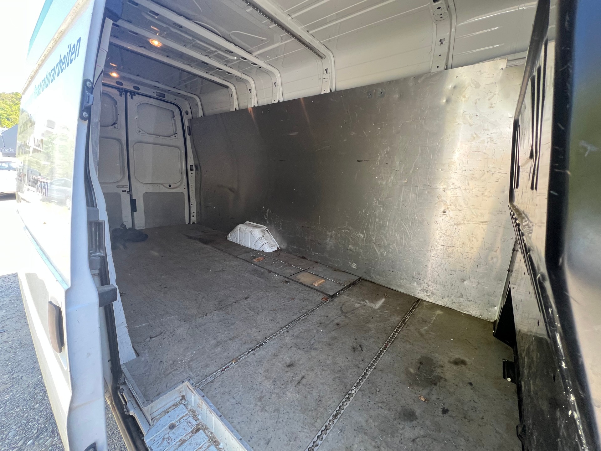 FORD Transit Van 350XL Level 3-image-11