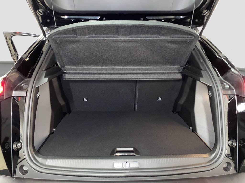 PEUGEOT 2008 1.2 Hybrid 145 GT-image-13