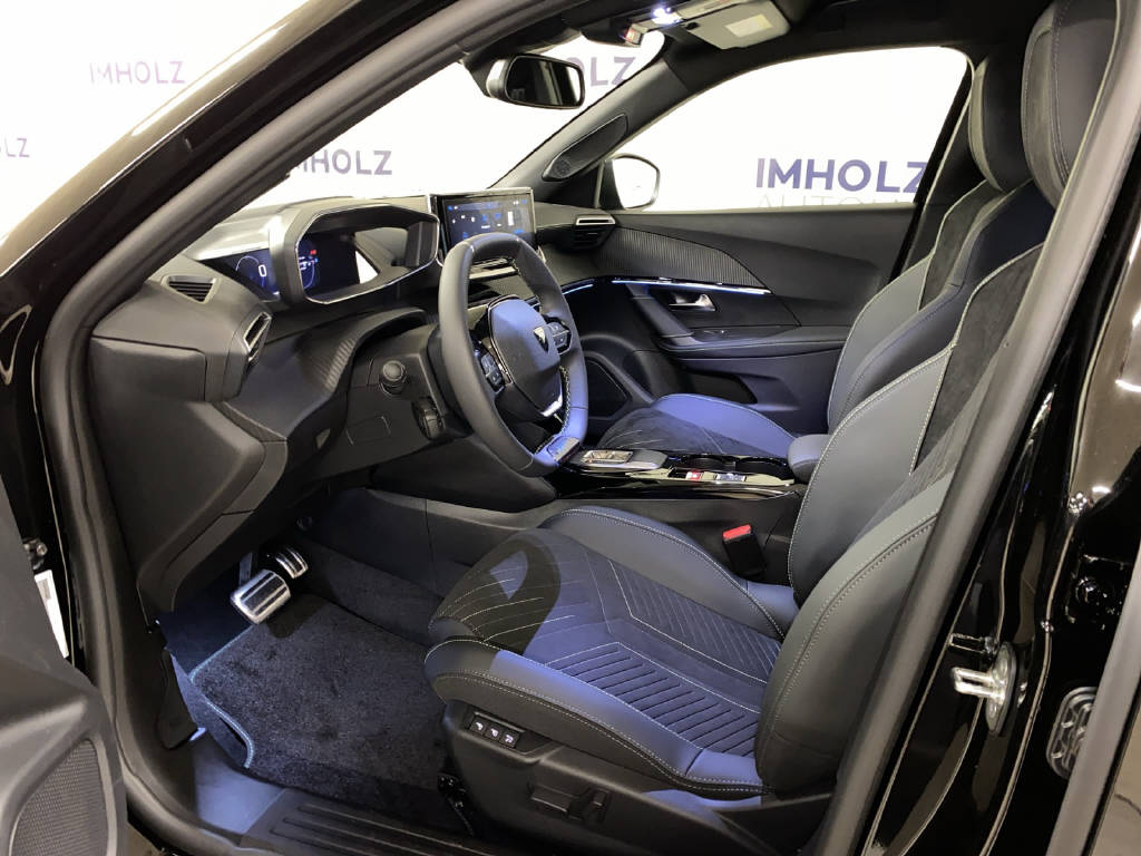 PEUGEOT 2008 1.2 Hybrid 145 GT-image-15
