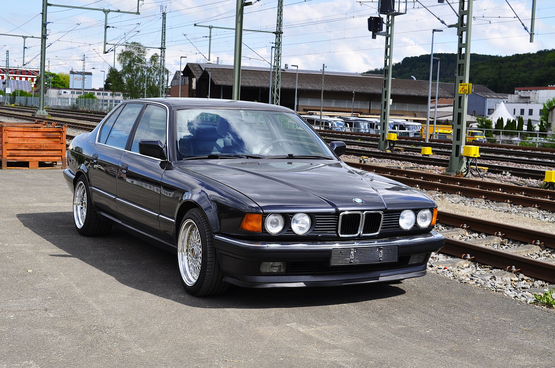 BMW 730i-image-4