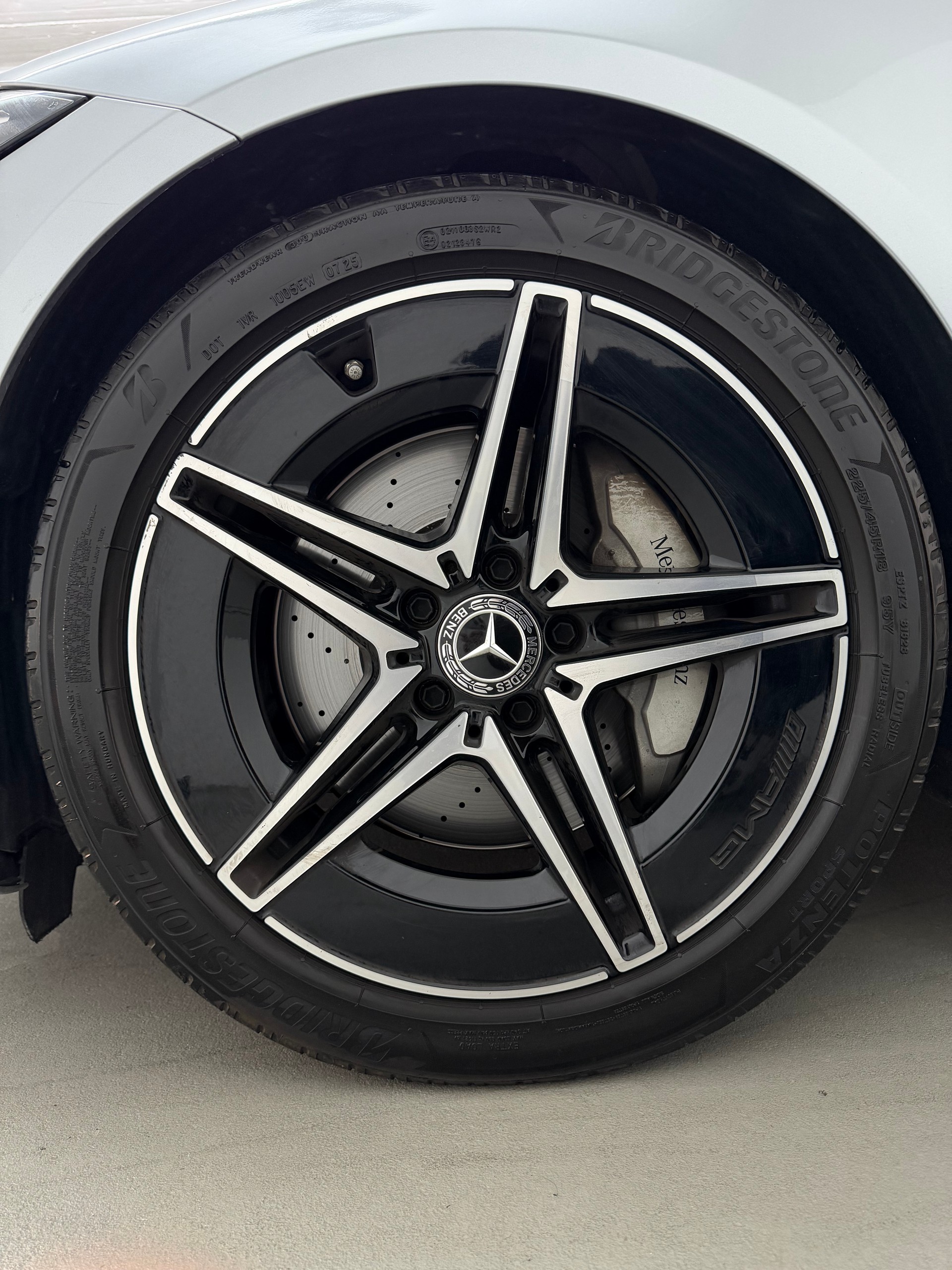 MERCEDES-BENZ C 220 d T AMG Line-image-6