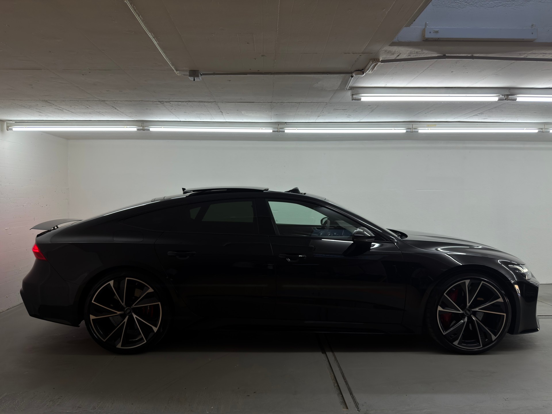 AUDI RS7 Sportback MHEV-showroom-element-2