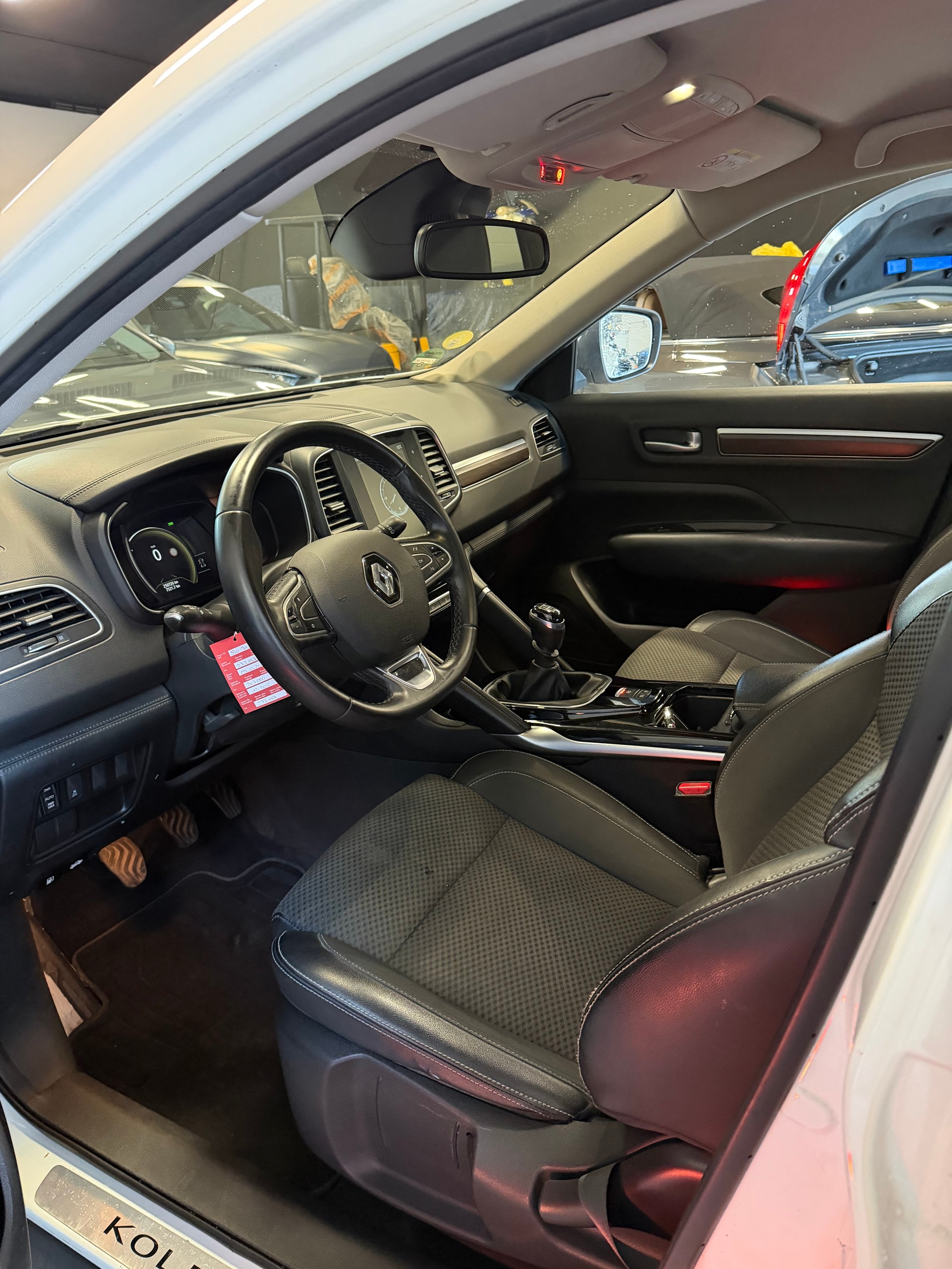 RENAULT Koleos 2.0 dCi Zen 4x4-image-10