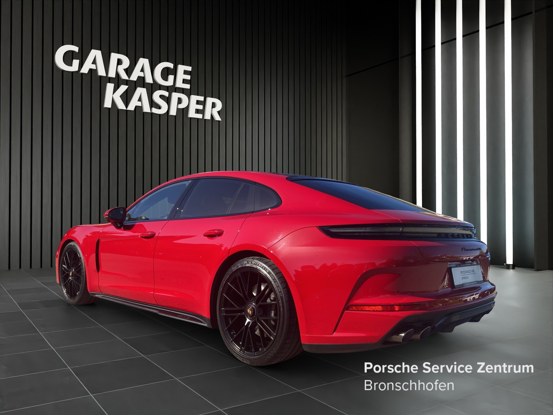 PORSCHE Panamera GTS-showroom-element-2