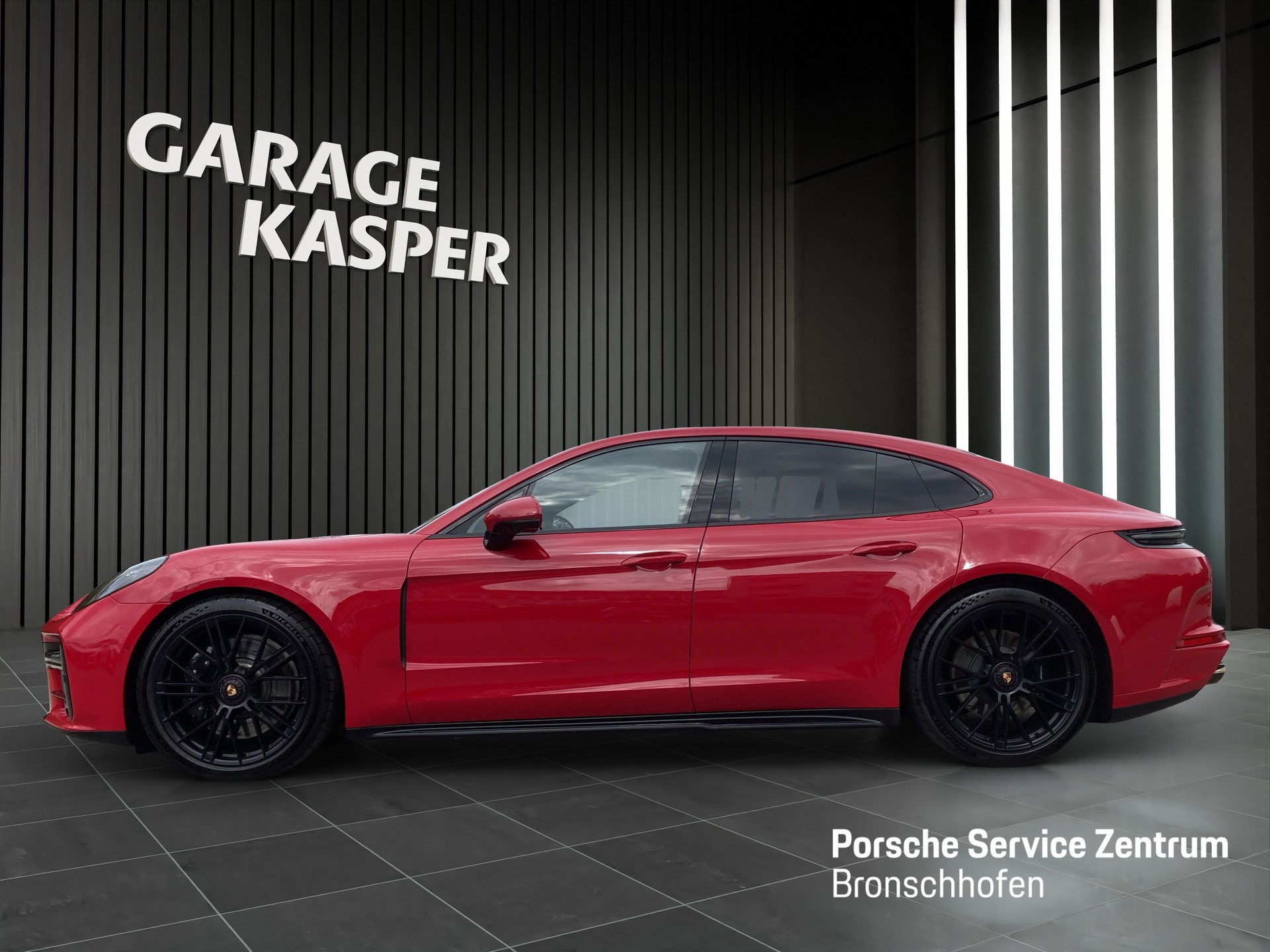 PORSCHE Panamera GTS-showroom-element-1