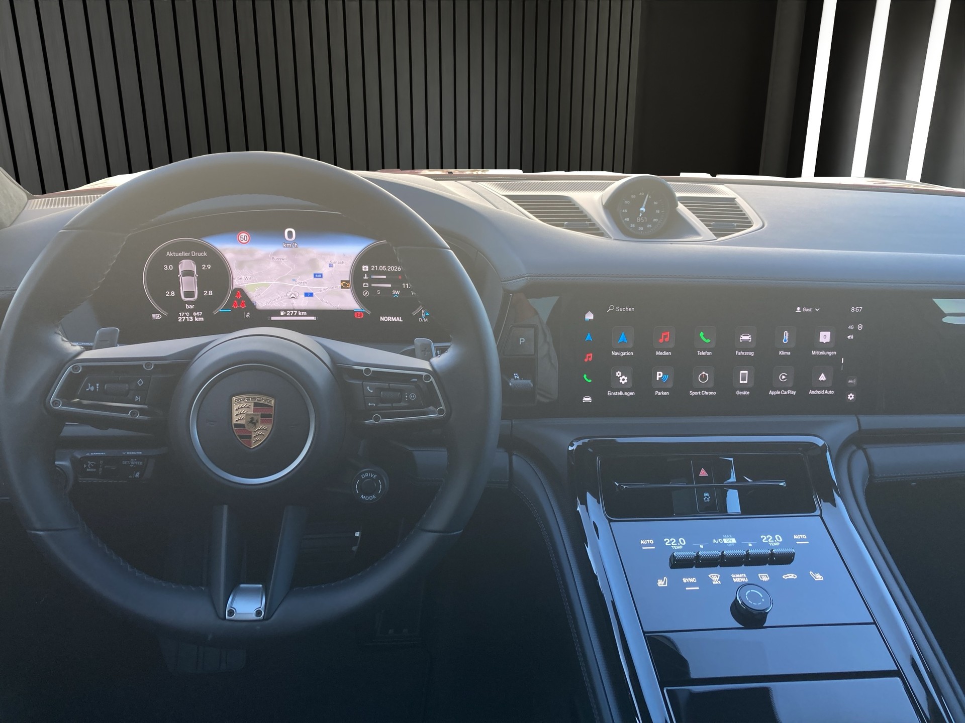 PORSCHE Panamera GTS-image-12
