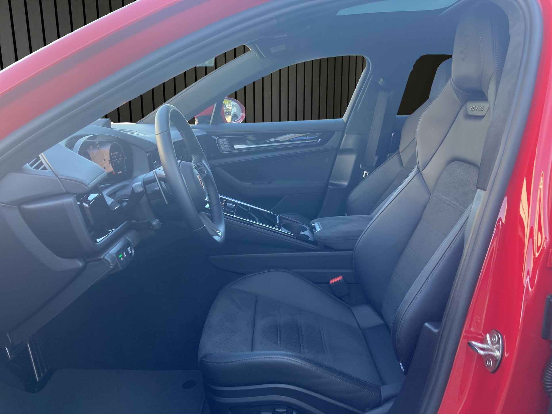 PORSCHE Panamera GTS-image-8