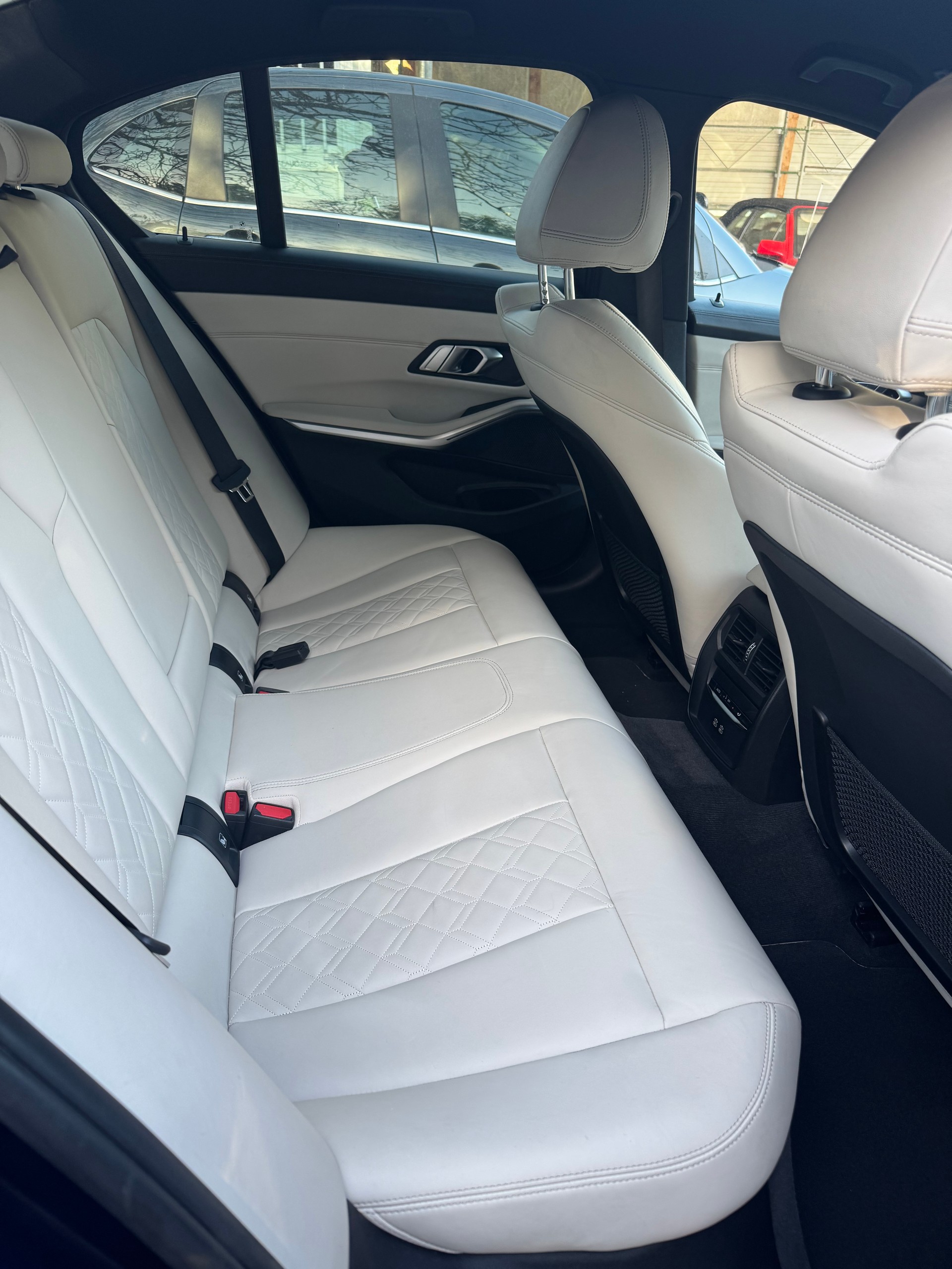 BMW 330e xDrive Sport Line Steptronic-image-13