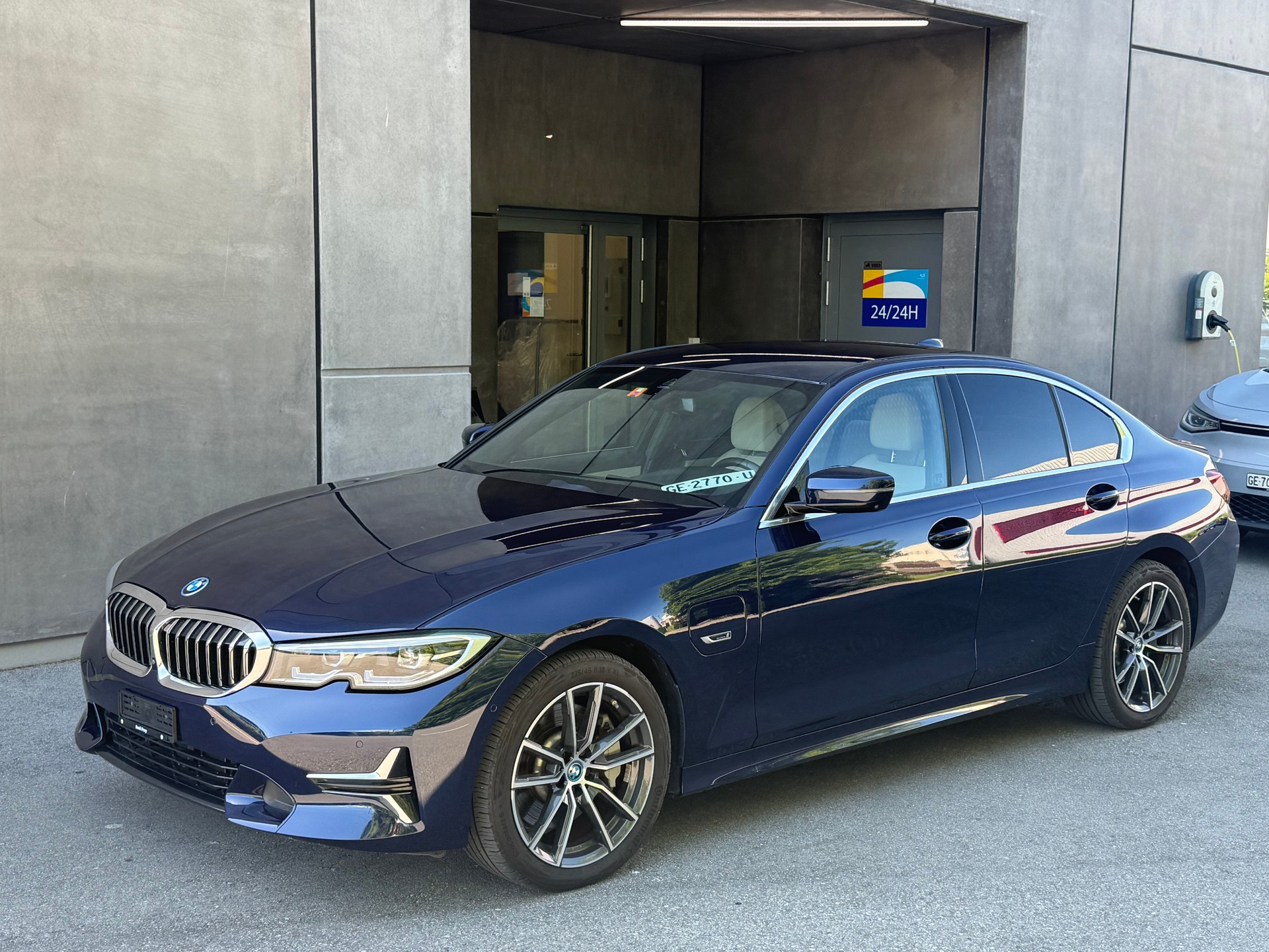 BMW 330e xDrive Sport Line Steptronic