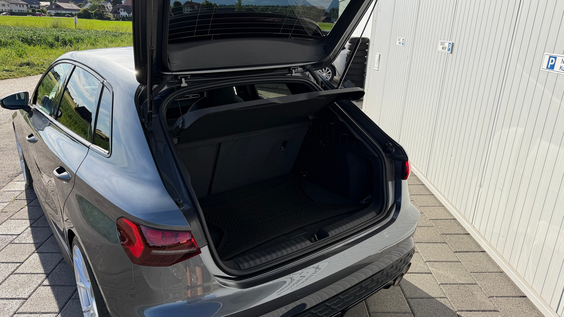 AUDI S3 Sportback TFSI quattro S-tronic Akrapovič Faclift-image-9