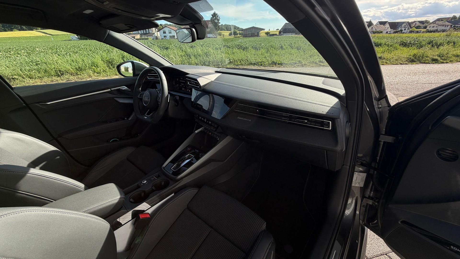 AUDI S3 Sportback TFSI quattro S-tronic Akrapovič Faclift-image-19