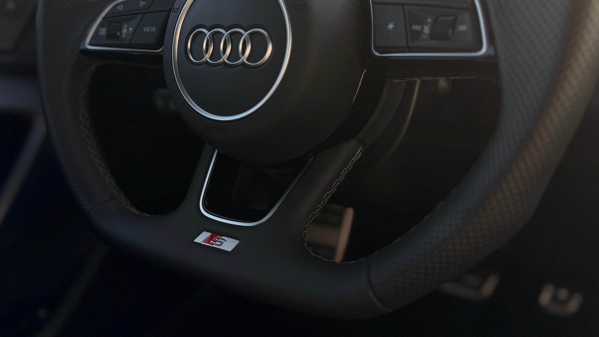 AUDI S3 Sportback TFSI quattro S-tronic Akrapovič Faclift-image-23