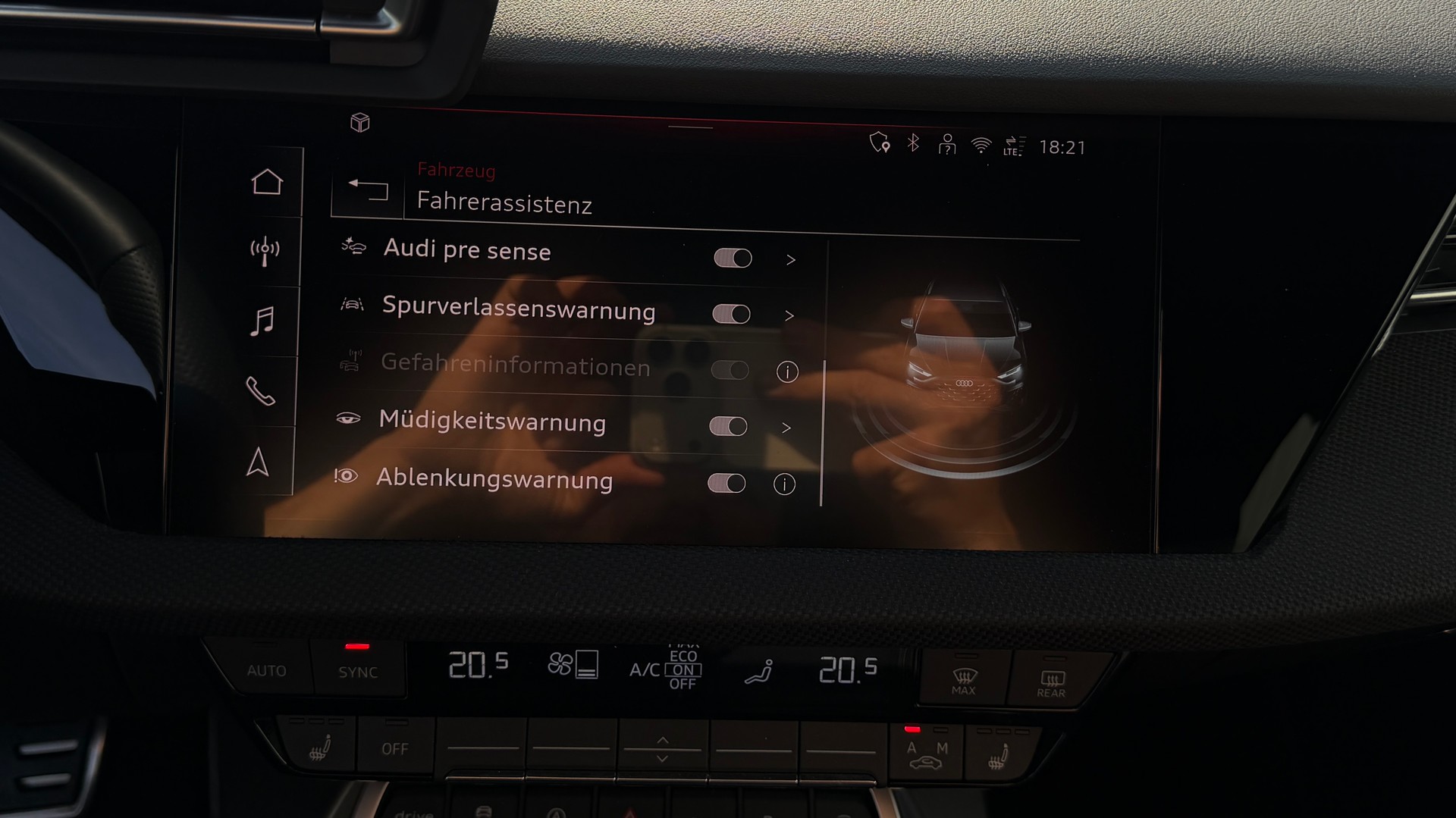 AUDI S3 Sportback TFSI quattro S-tronic Akrapovič Faclift-image-26