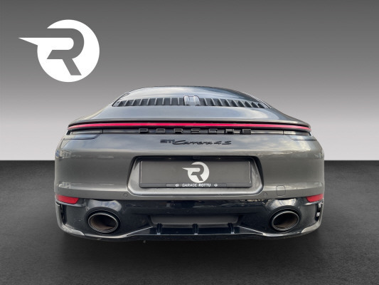 PORSCHE 911 Carrera 4S-image-4