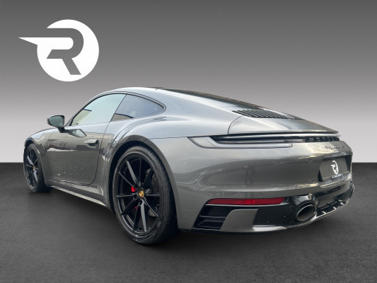 PORSCHE 911 Carrera 4S-image-3